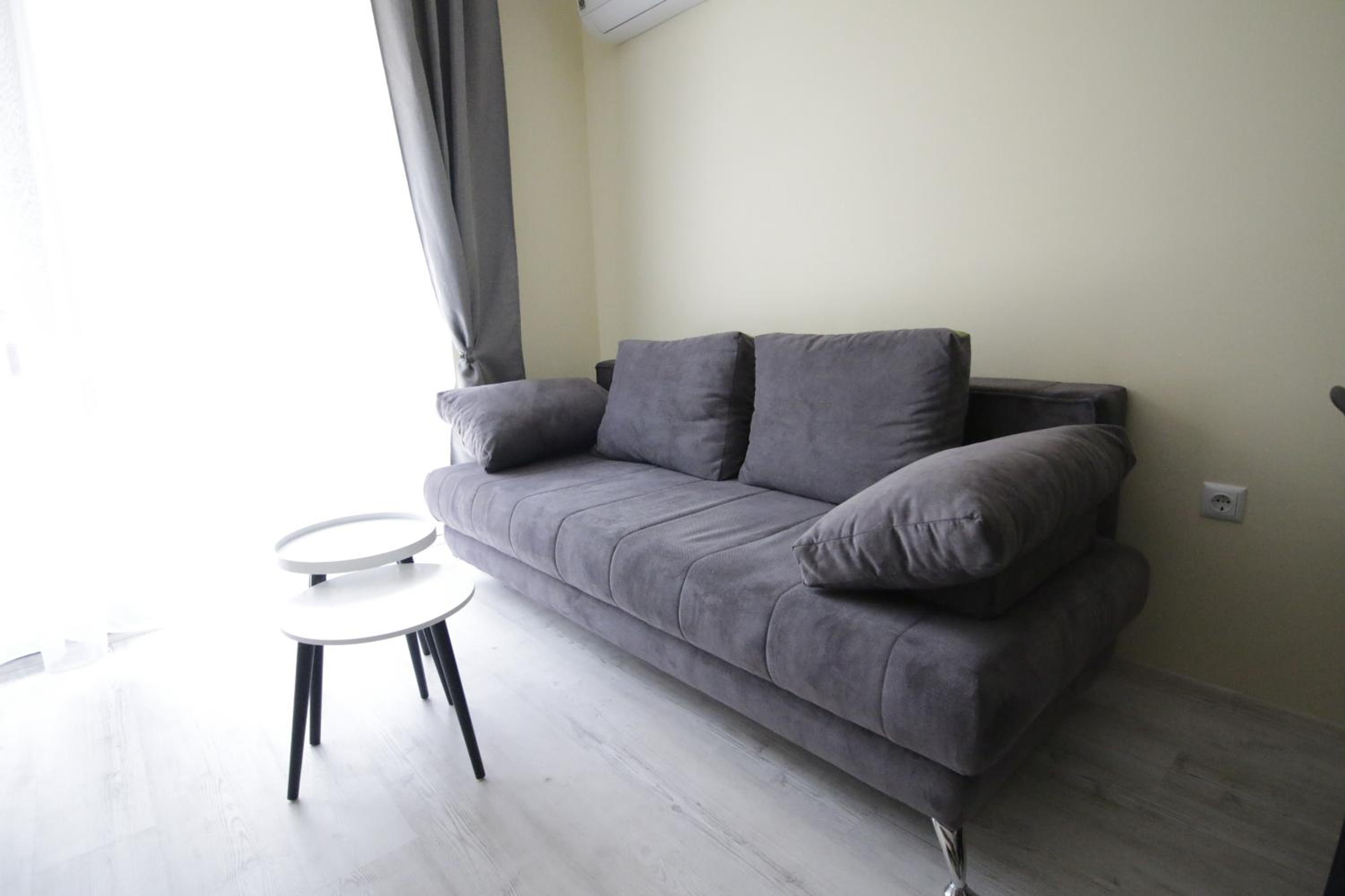 La Familia Apartments