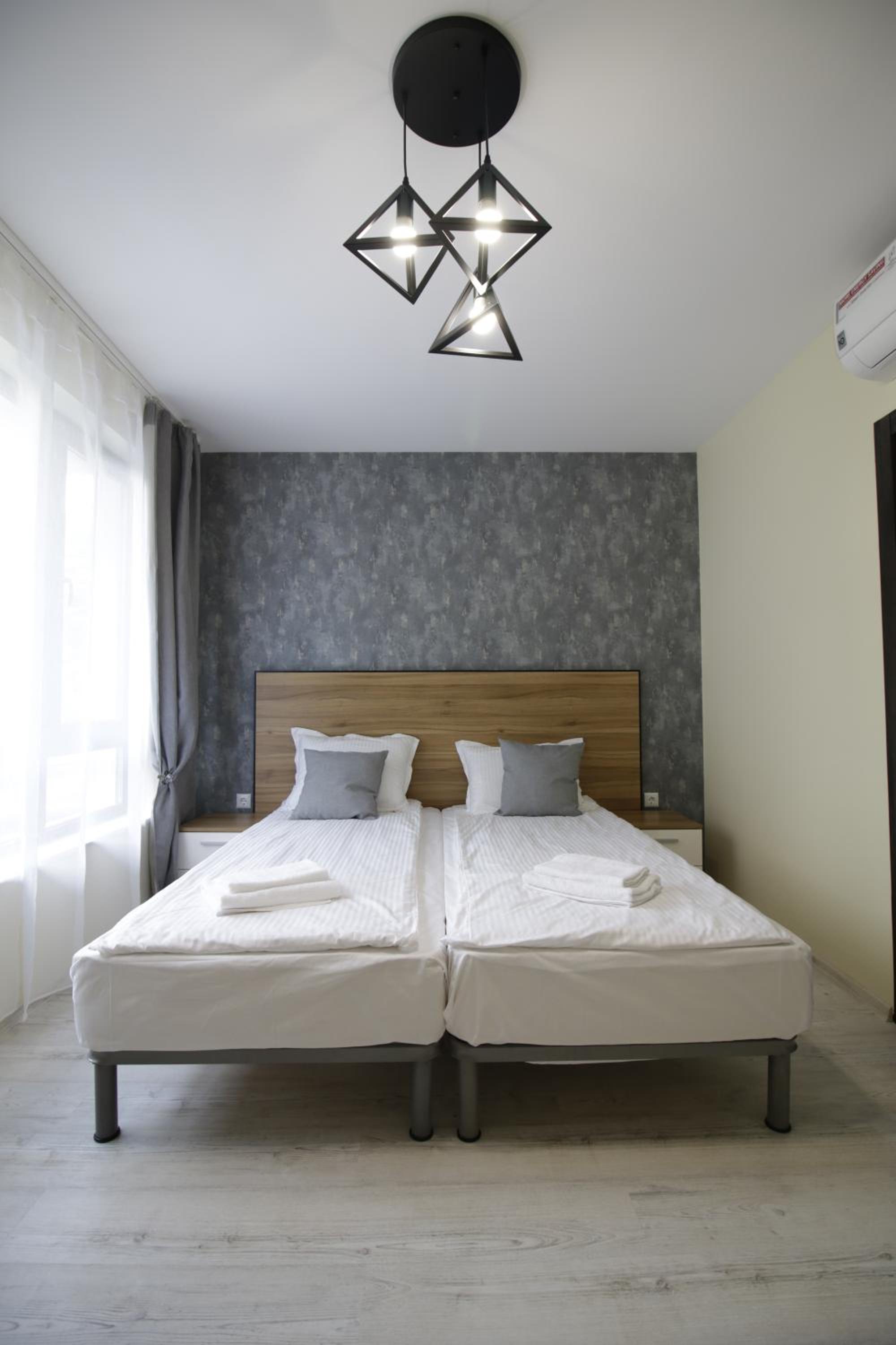 La Familia Apartments