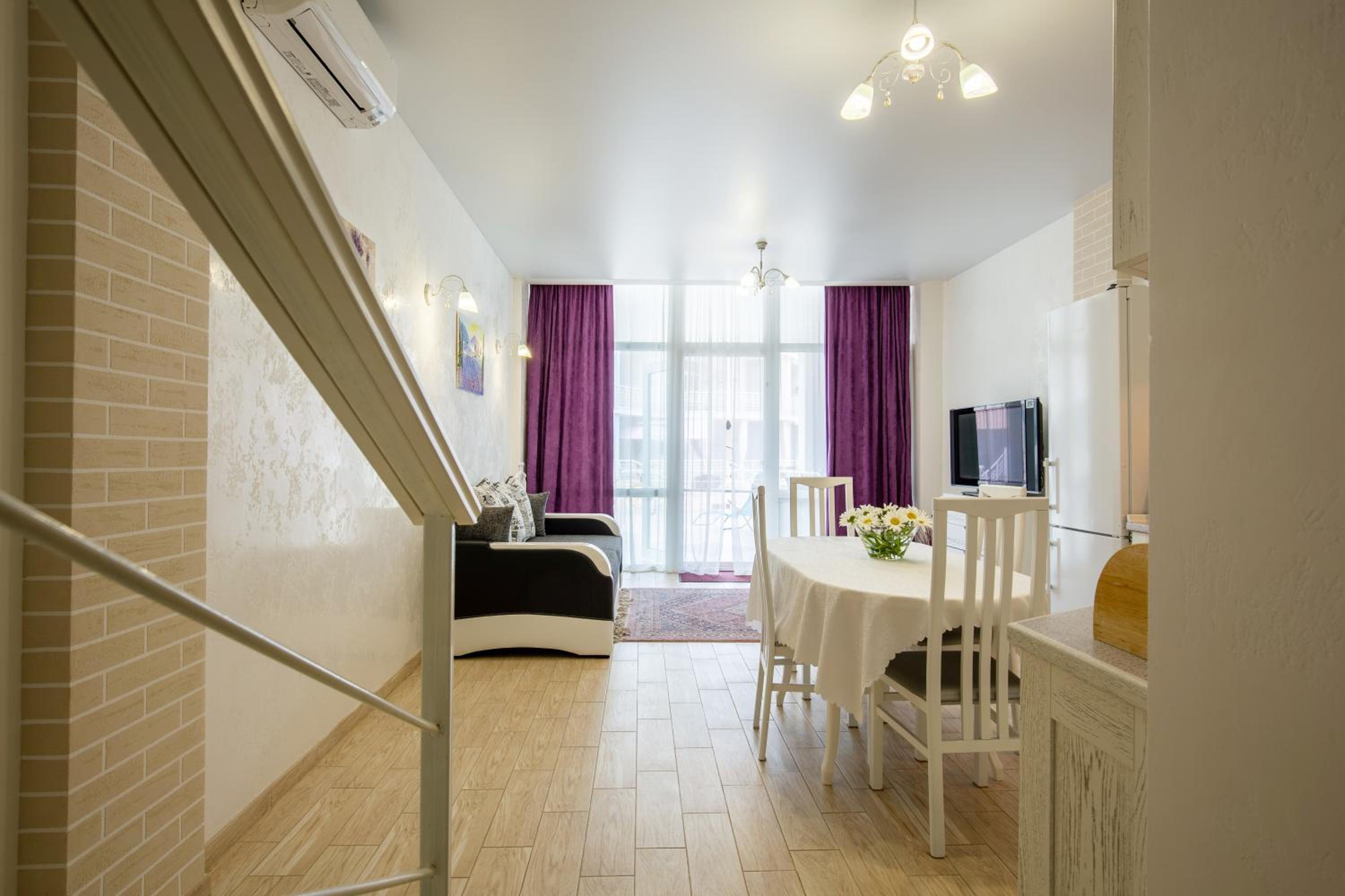 Apartament First Line