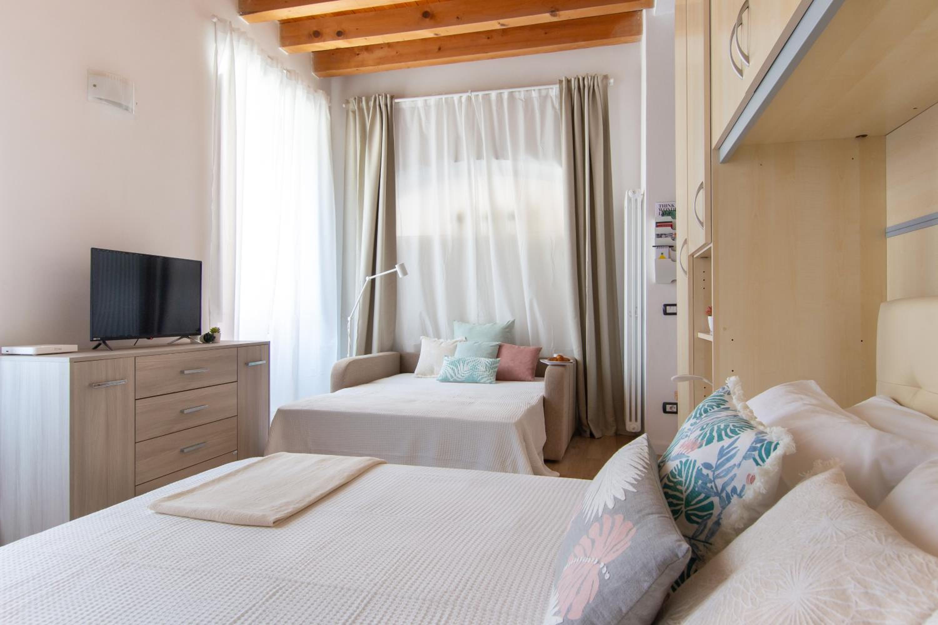 Foresteria della Corte en Como — bedroom