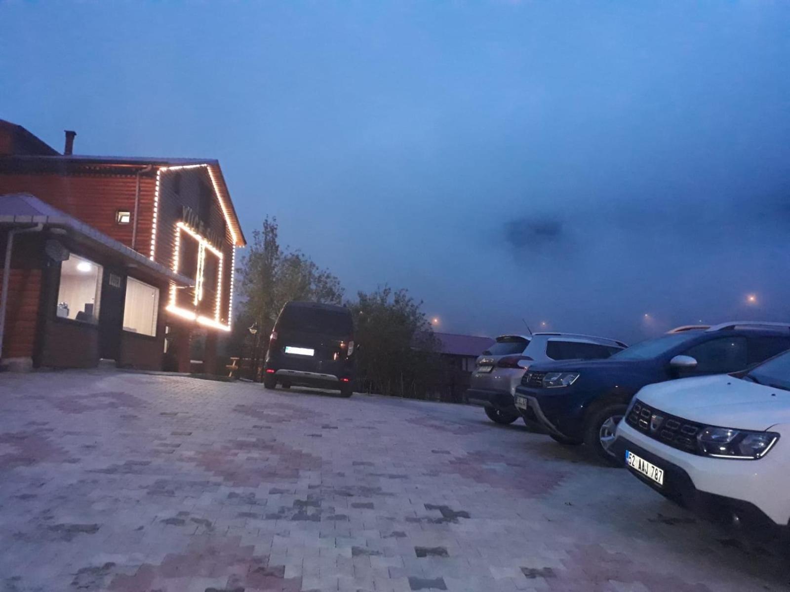 Yüce Suite