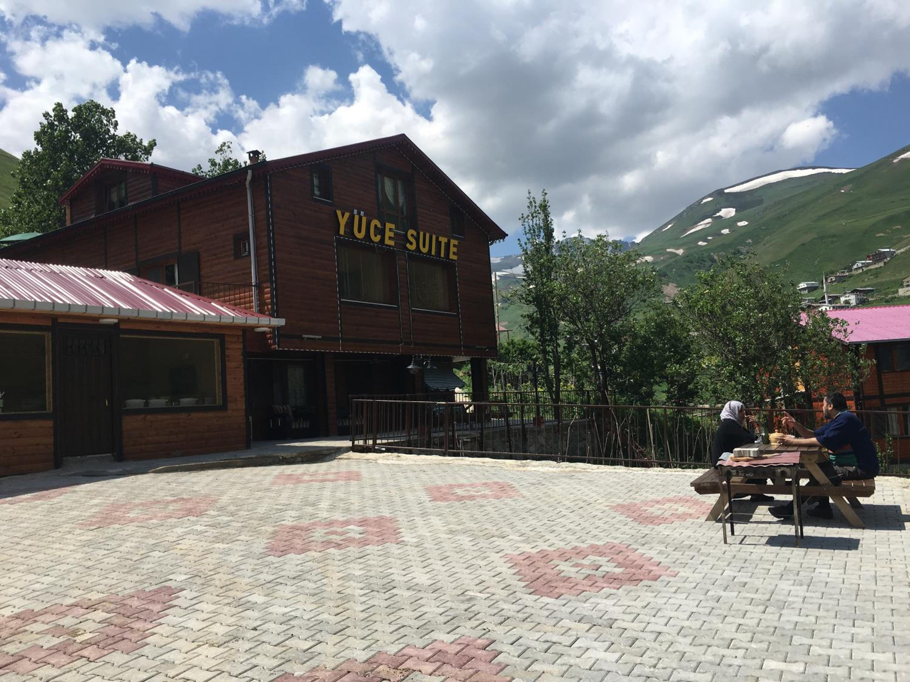 Yüce Suite