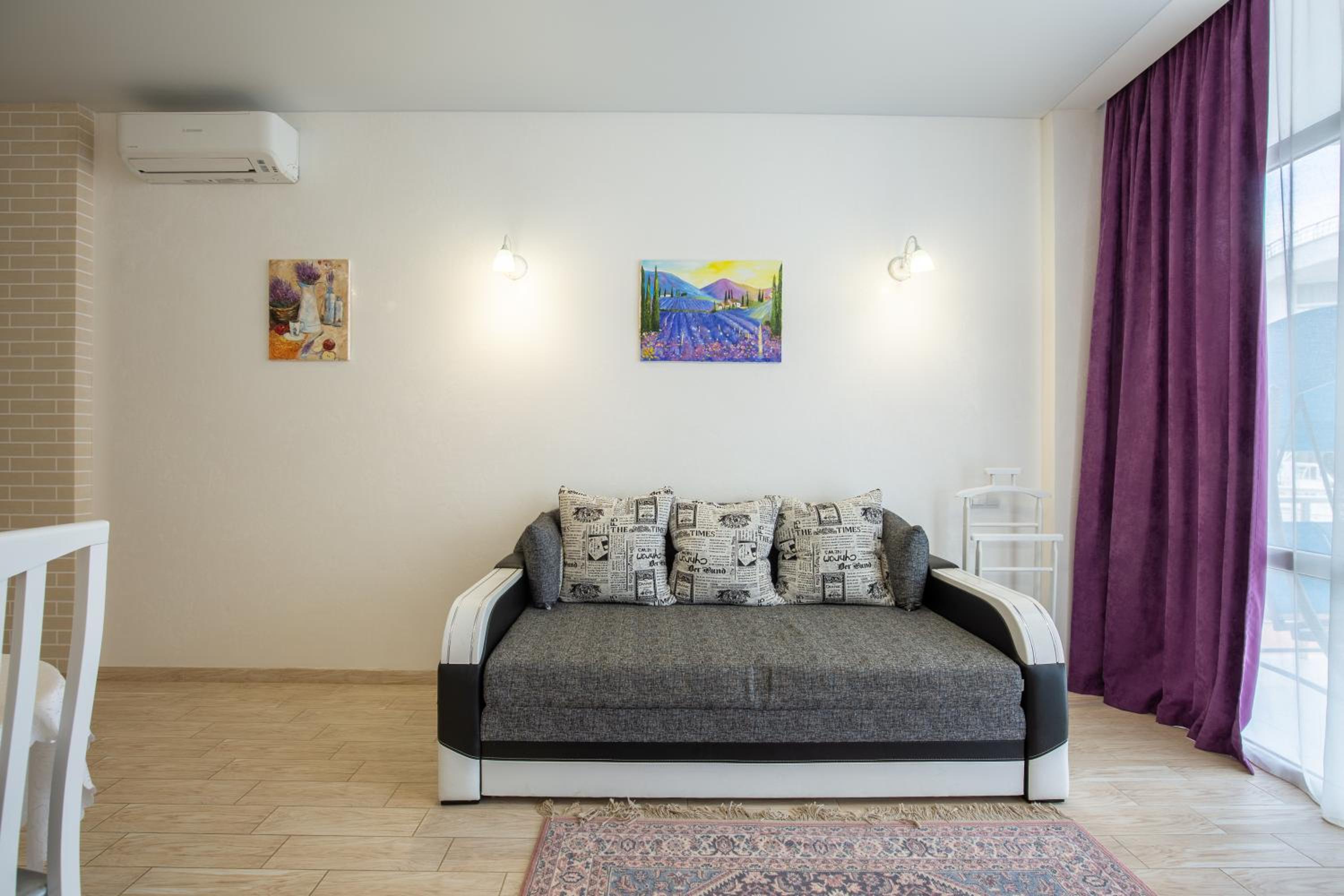 Apartament First Line