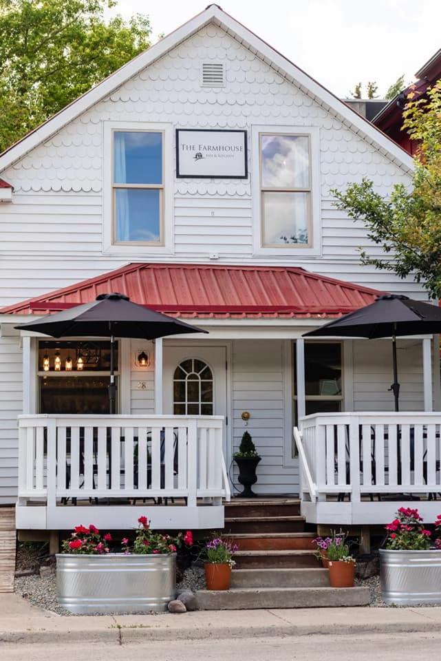 Hotel The Farmhouse Inn & Kitchen, 2 blocks from Downtown Whitefish, Montana - Image 1