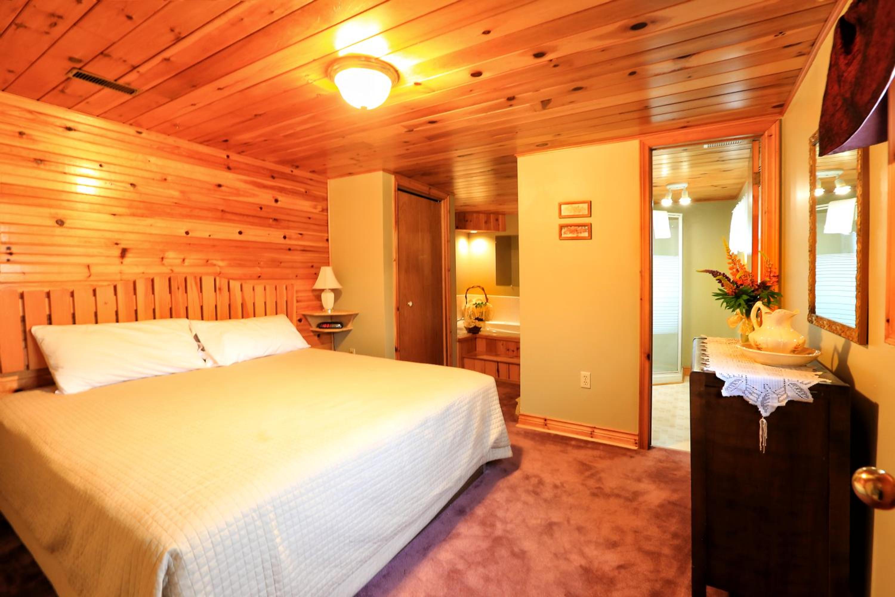 Cavendish Country Inn & Cottages