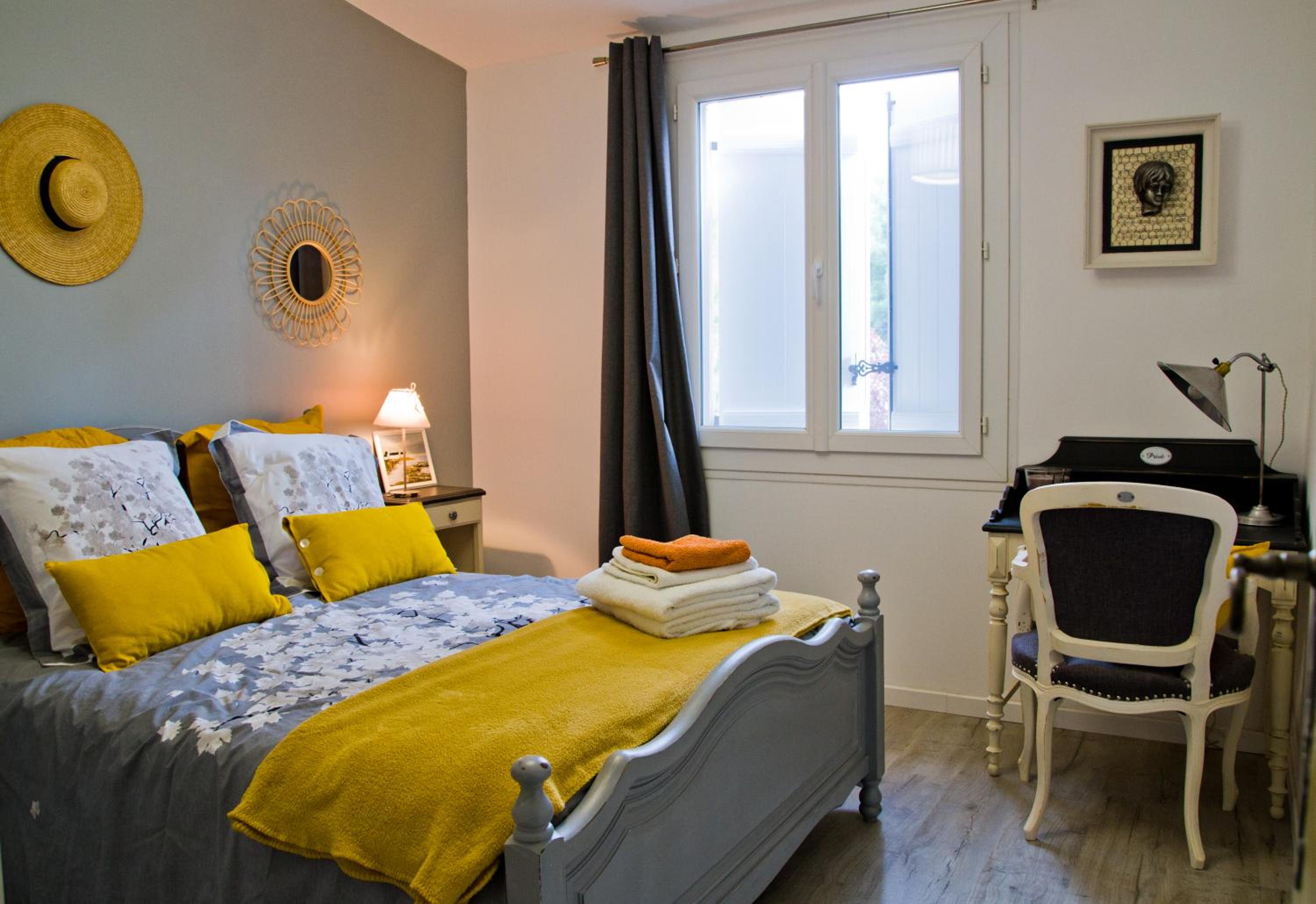 Suite familiale de charme en Provence view 3