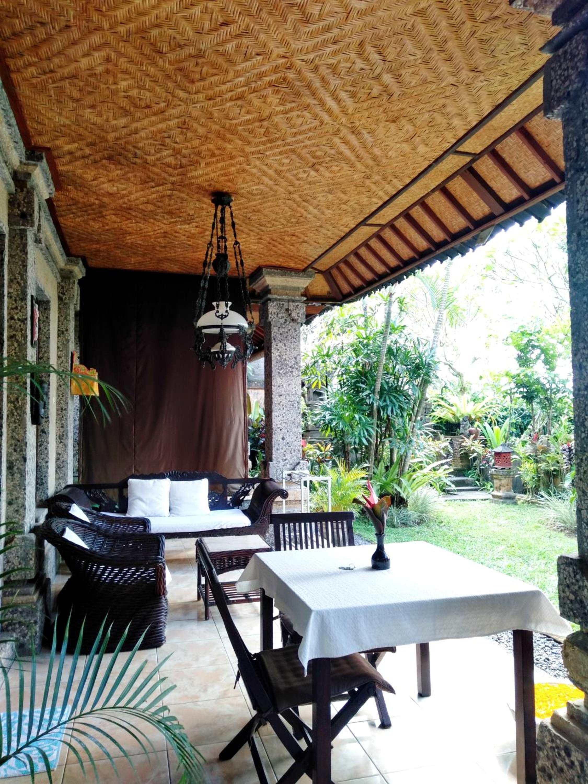 Anomcottages