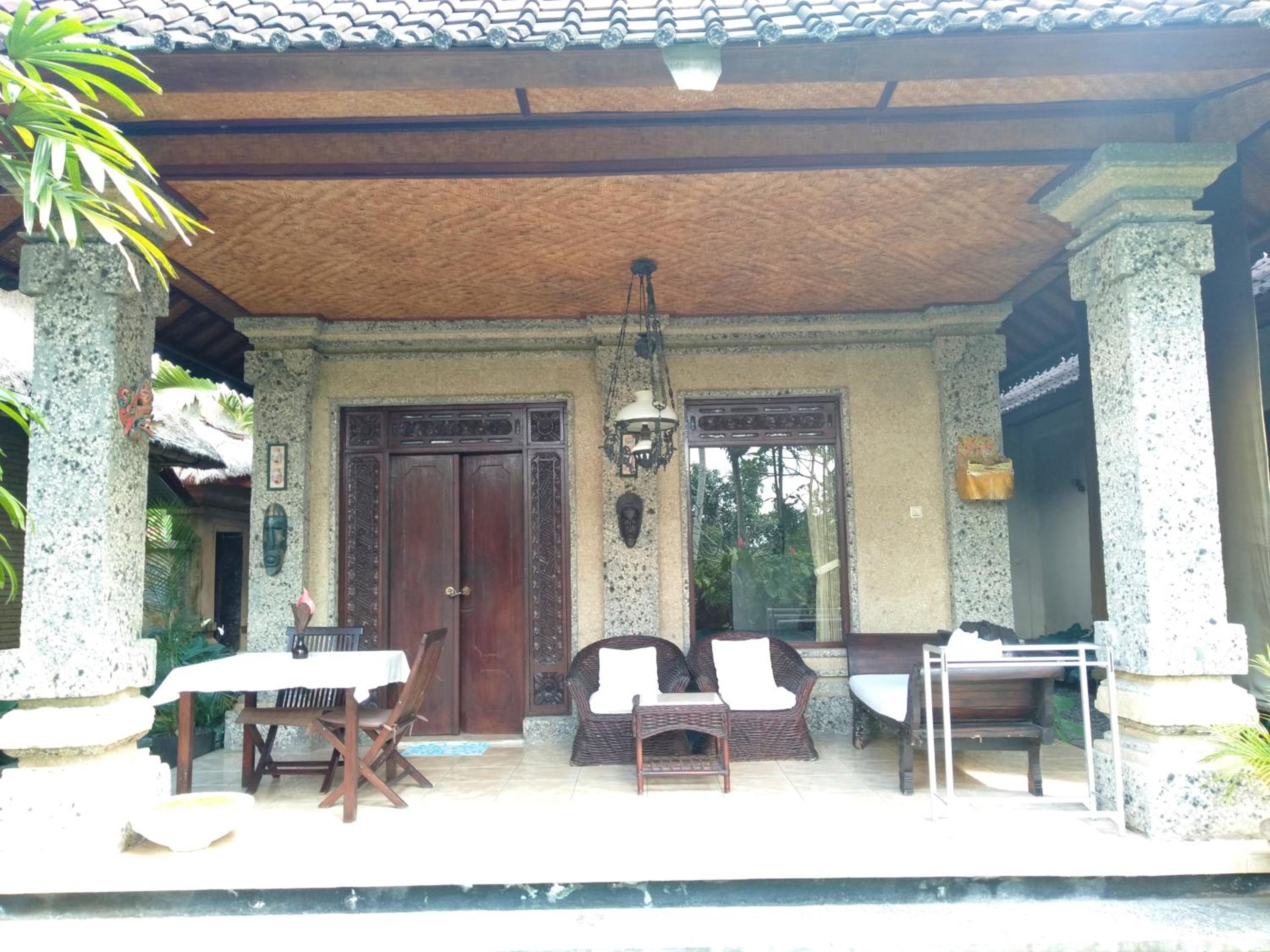 Anomcottages