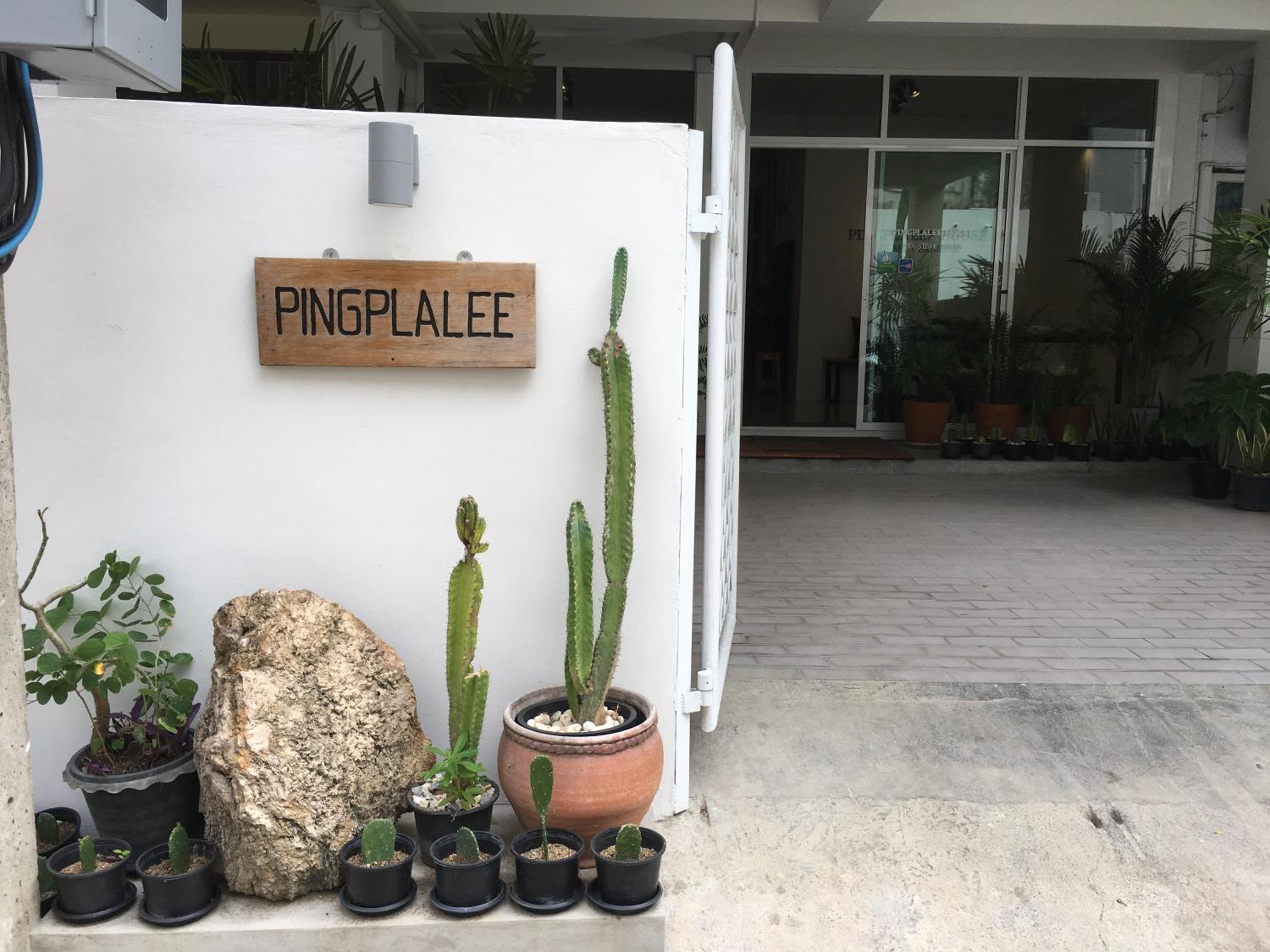 Pingplalee Female House