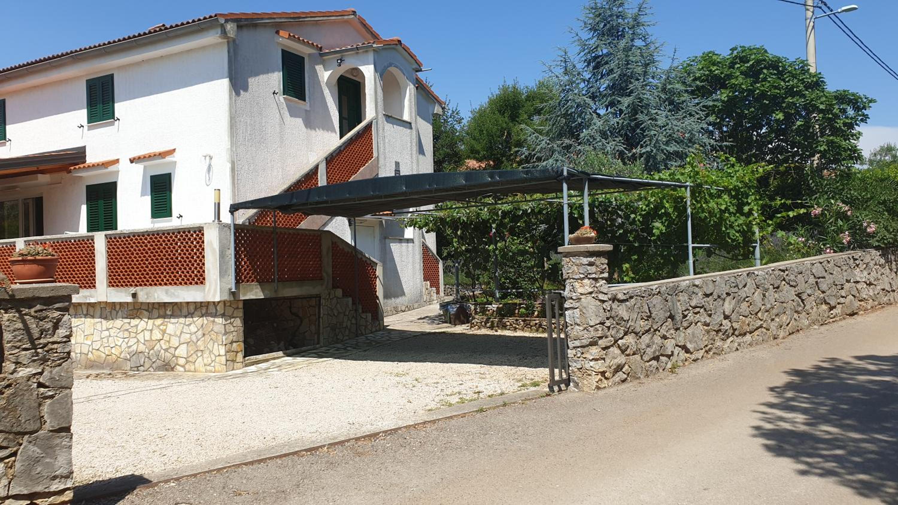 Apartmani Škrnjug view 5