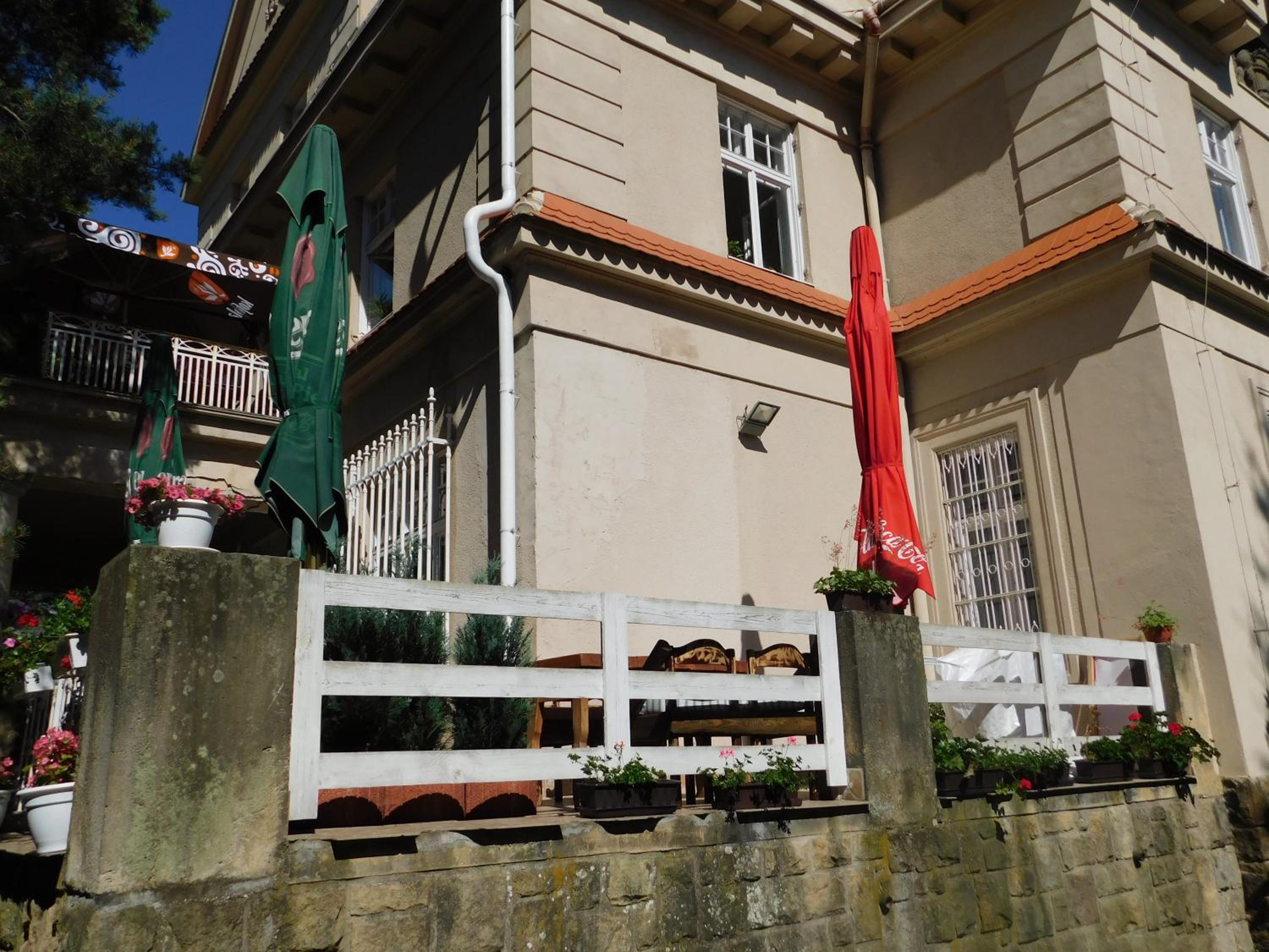 Photo 18