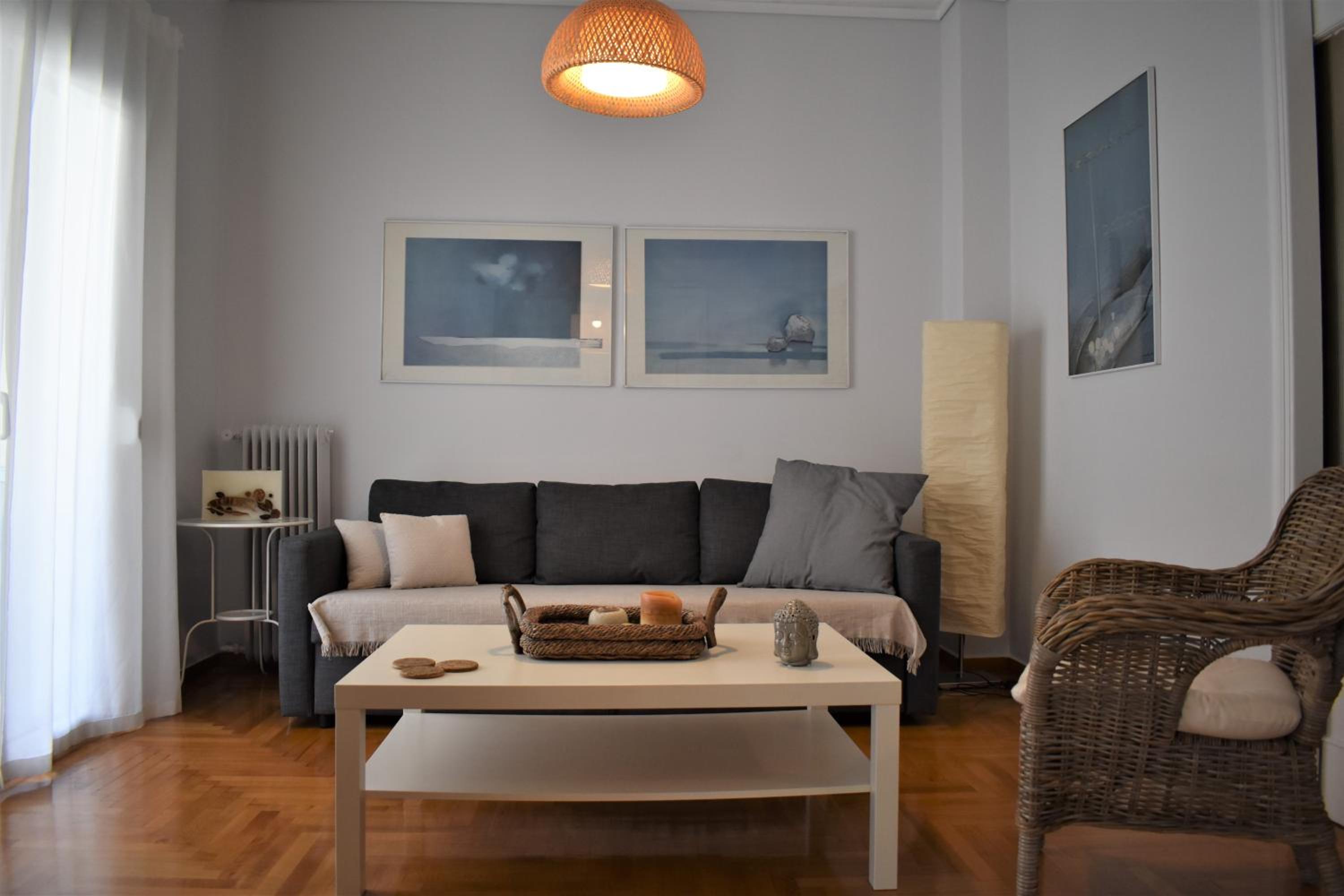 Athens Downtown Boho Apartment 1 min from metro