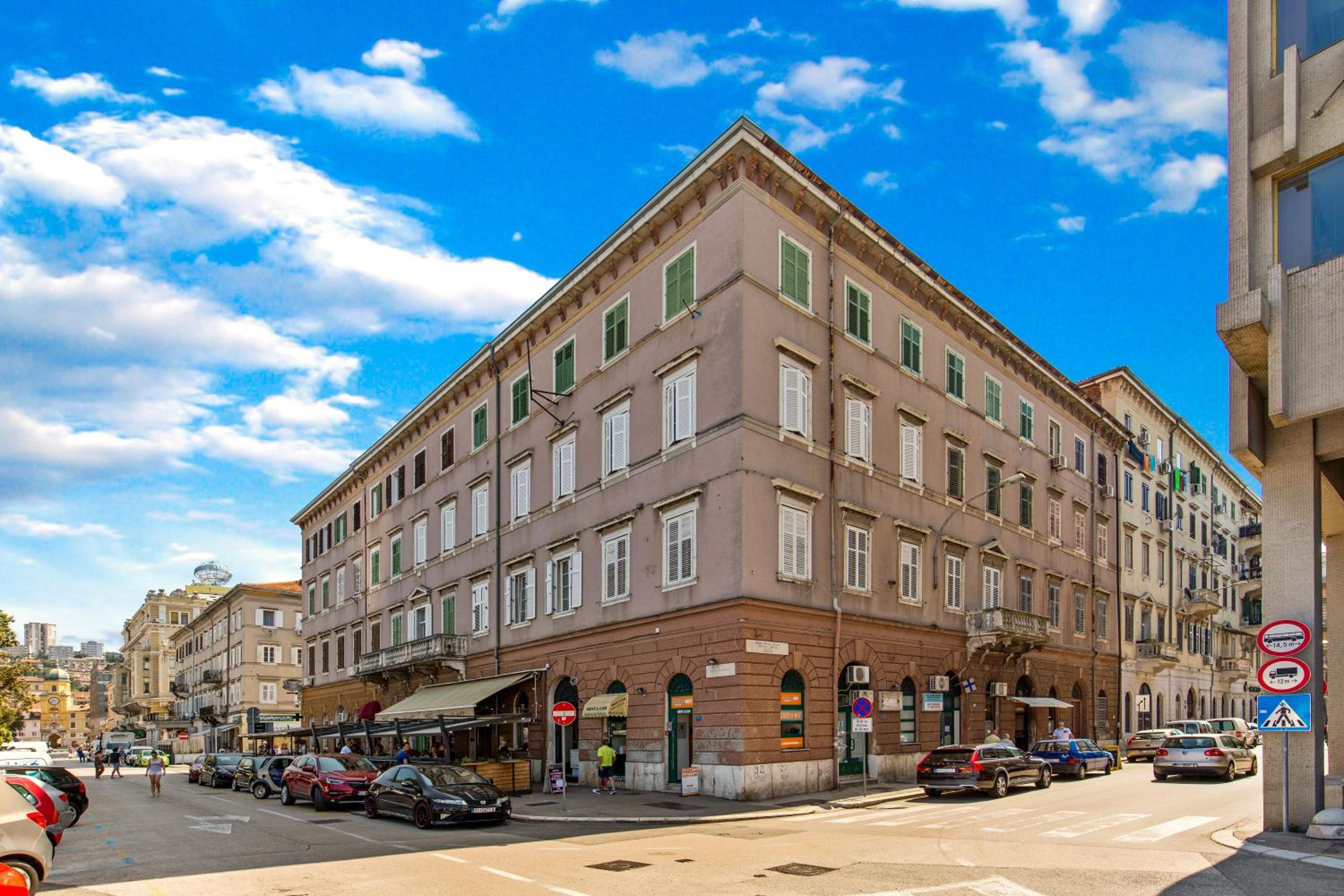 Hotel Apartment Mia - Image 1