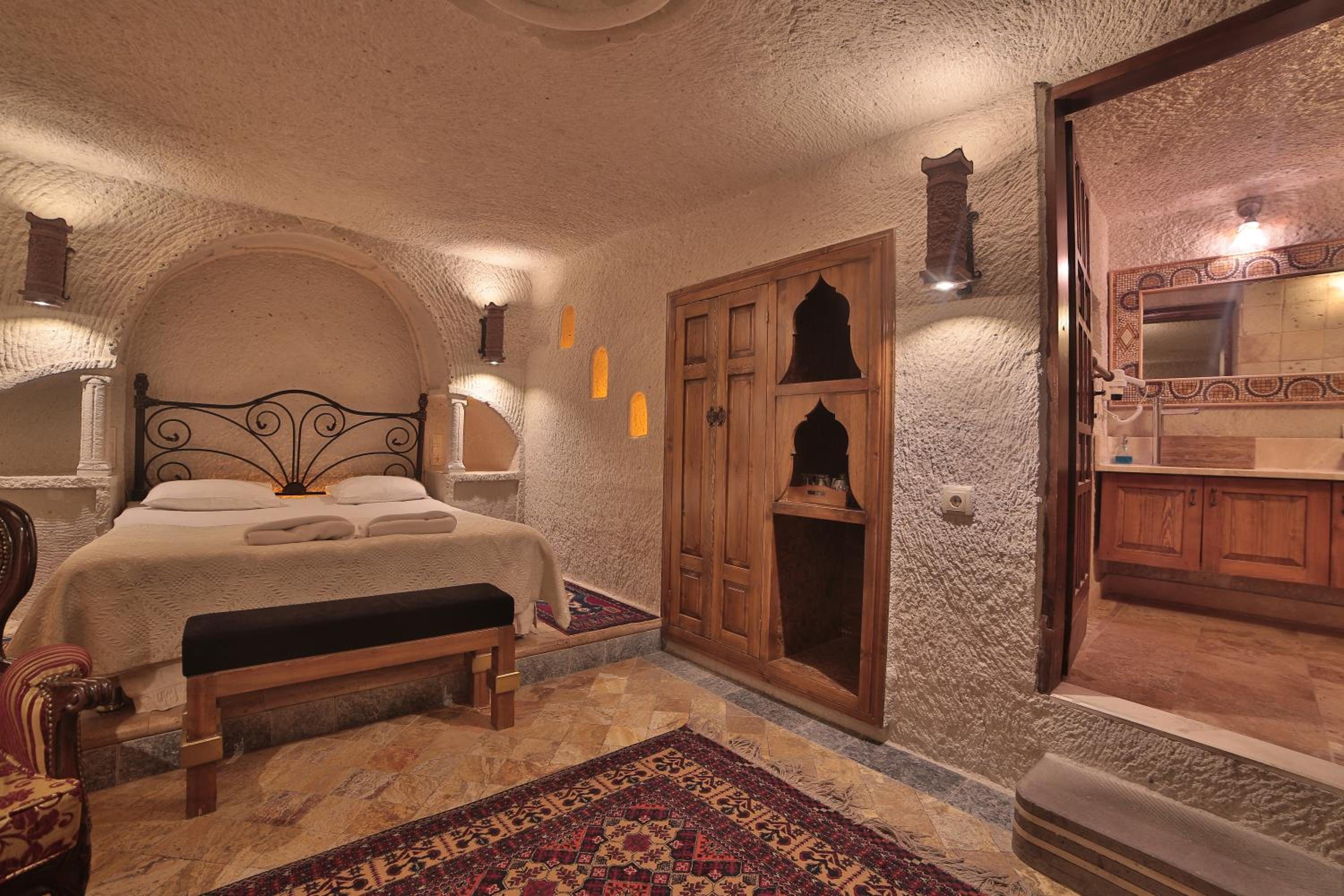 Local Cave House Hotel - Image 116