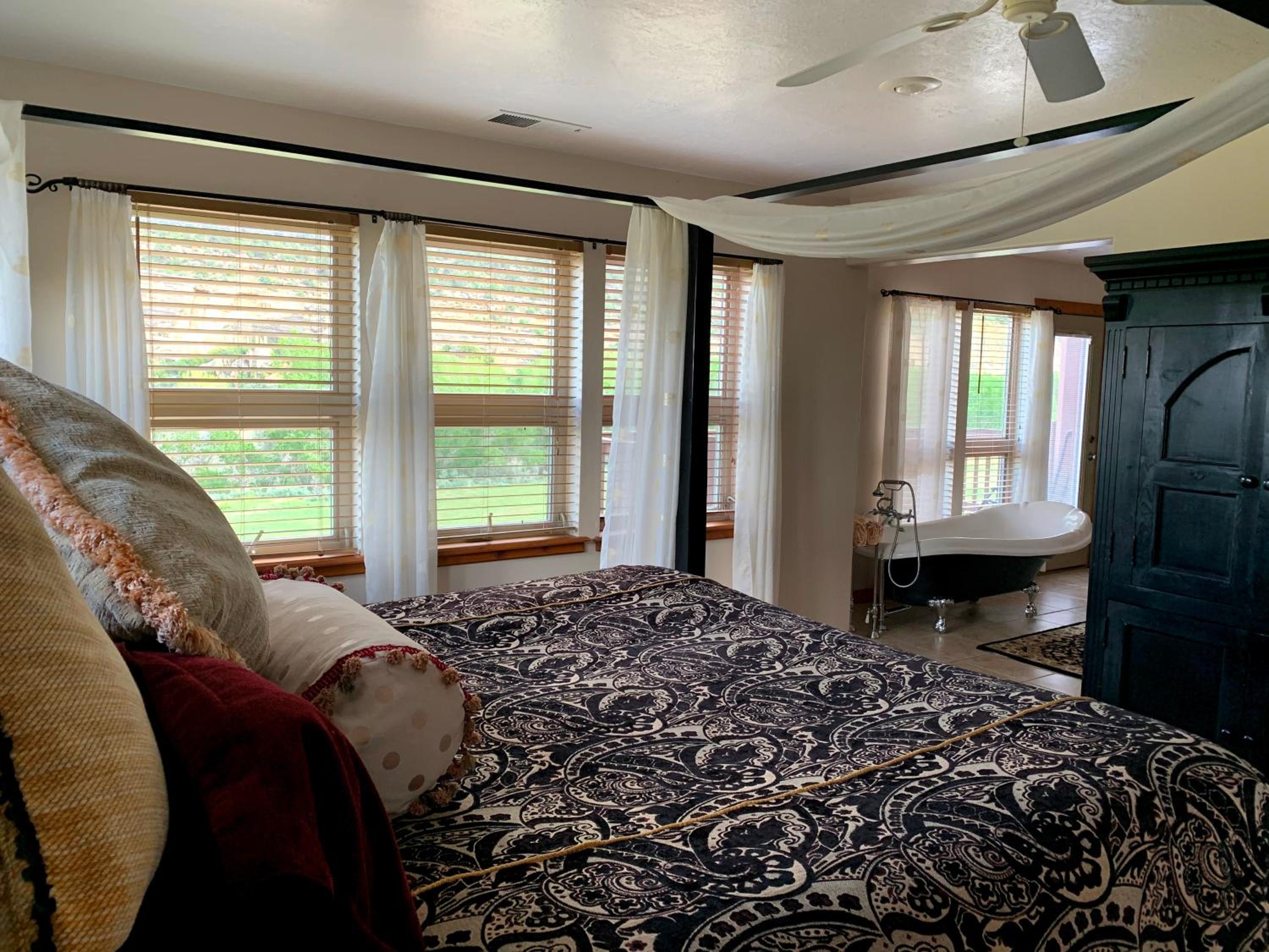 Slot Canyons Inn Bed & Breakfast view 2