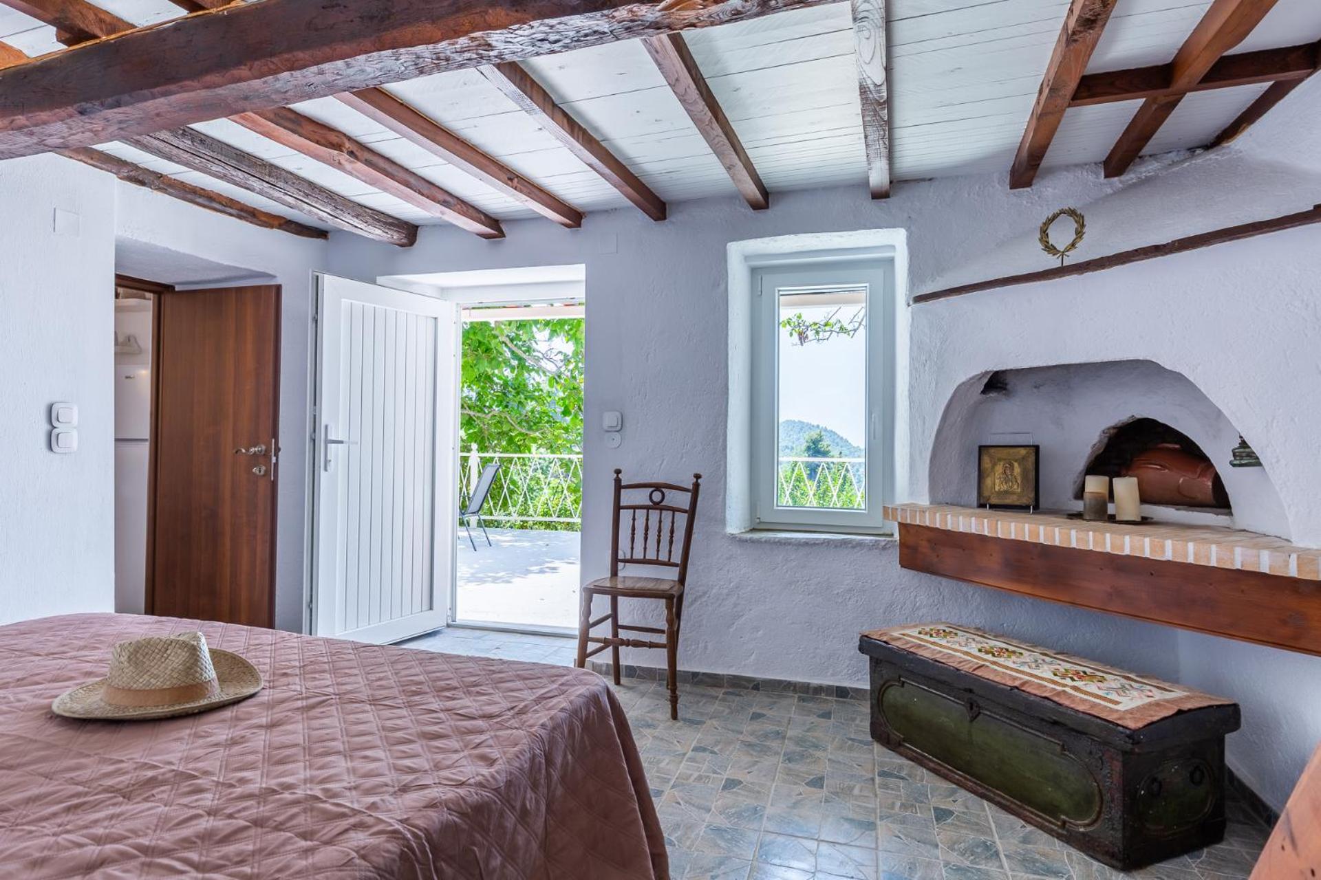 Pyrgos Country House