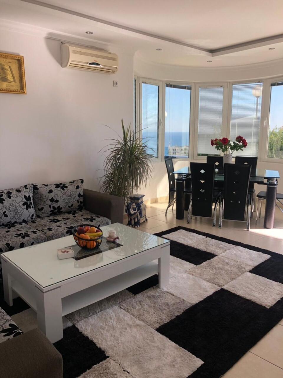 Apartmani Dini view 4