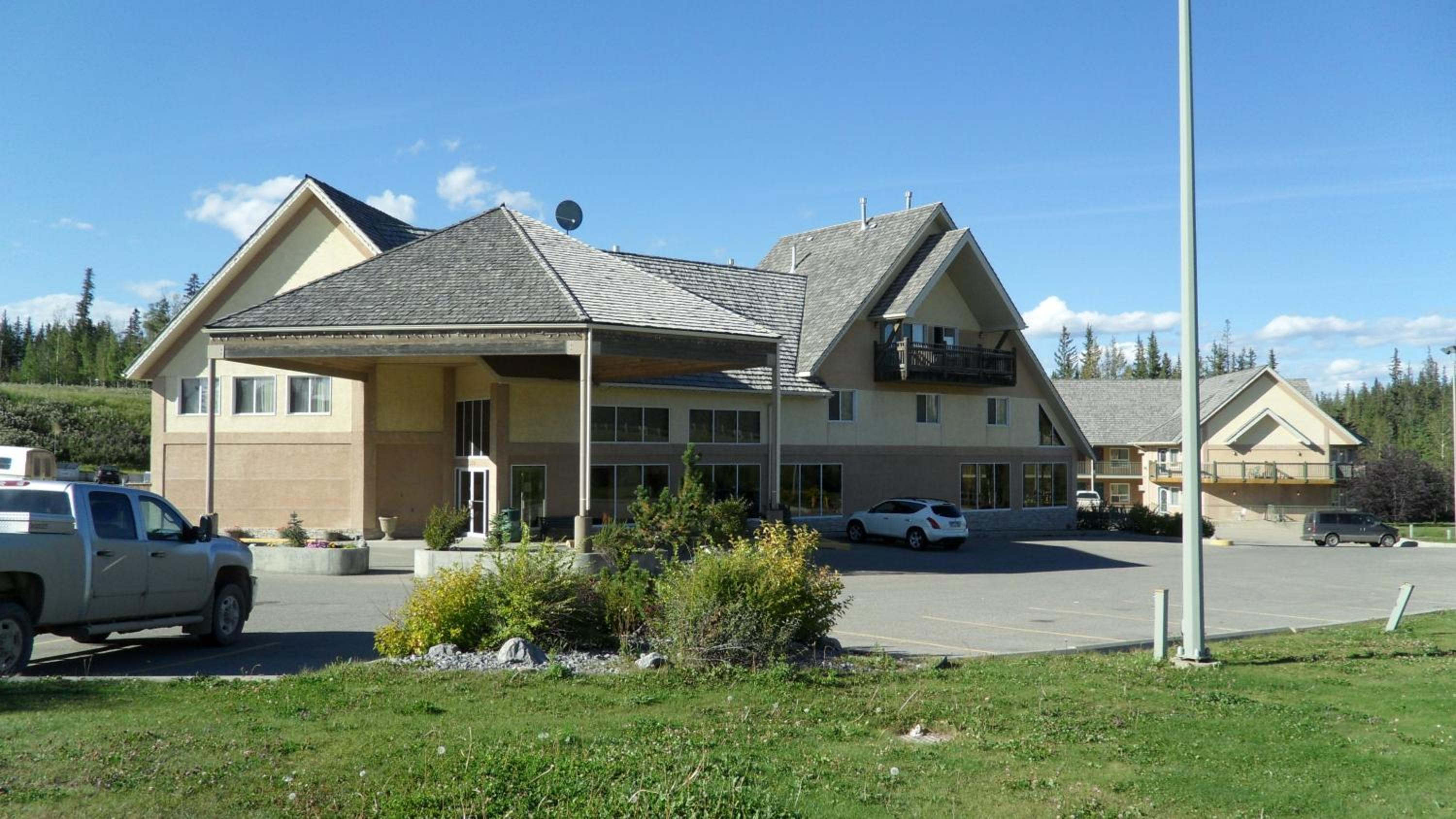 Hinton Vacations - Lakeview Inns  Suites - Hinton - Property Image 2