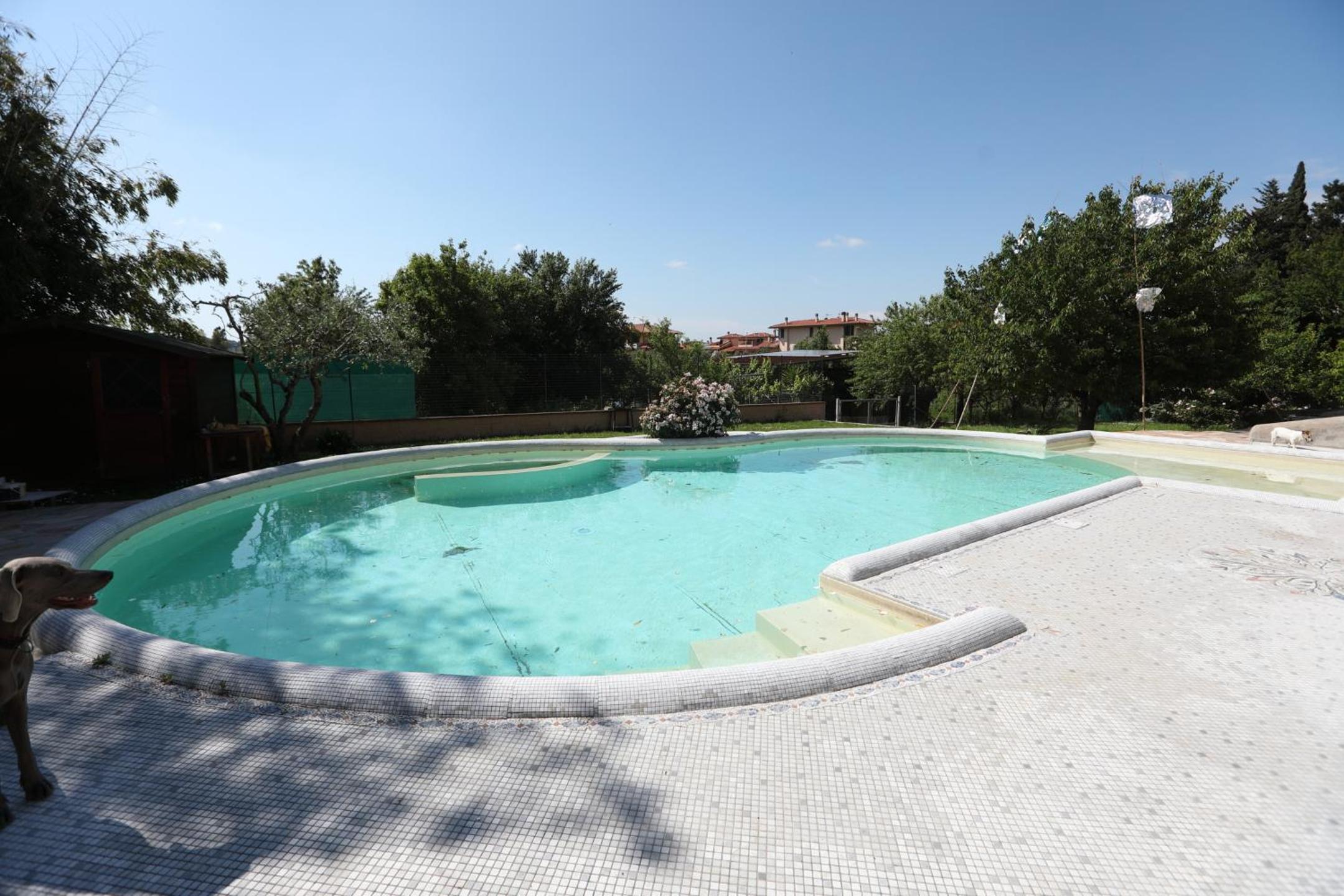 casa vacanza con piscina grande e idromassaggio jacuzzi