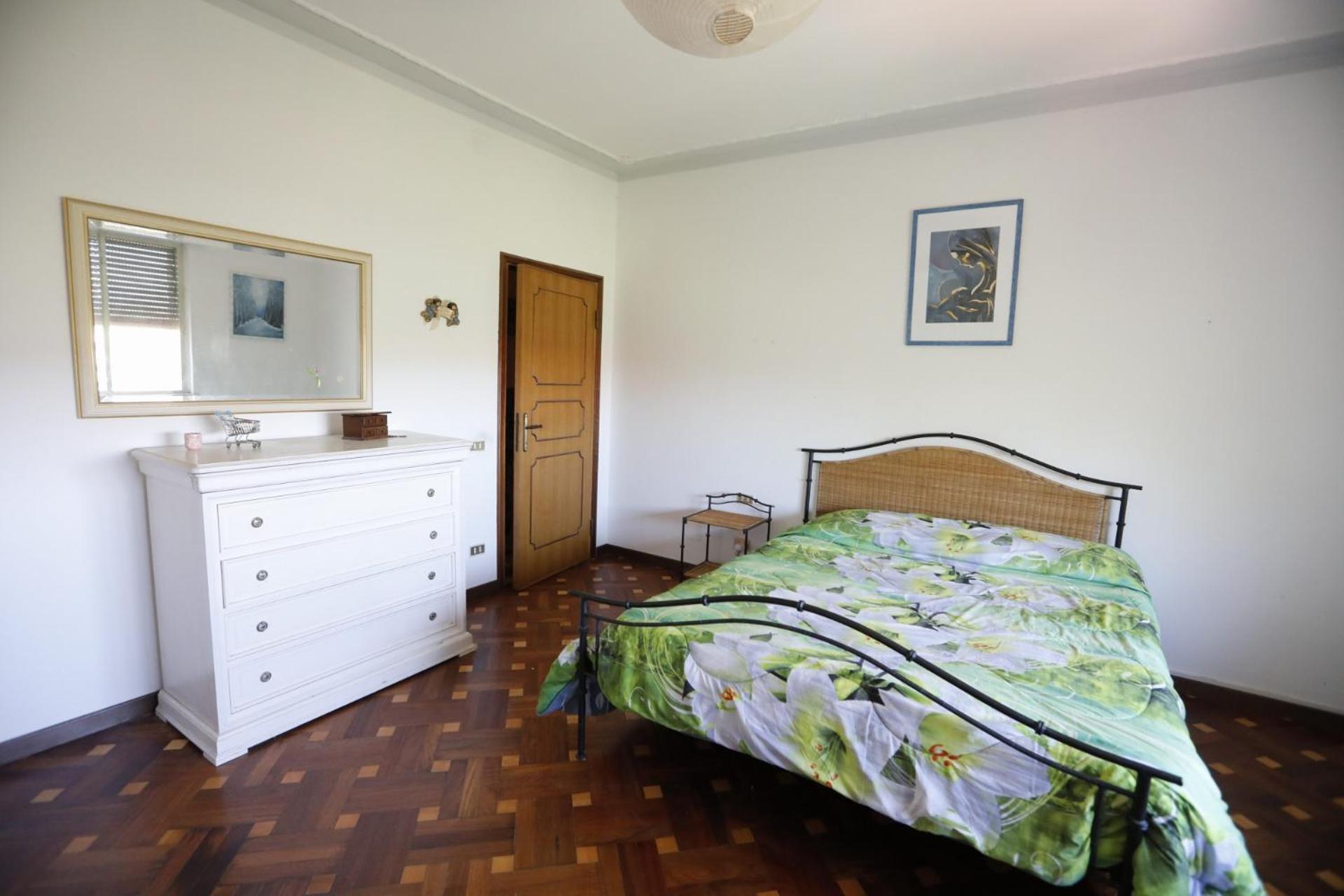 casa vacanza con piscina grande e idromassaggio jacuzzi