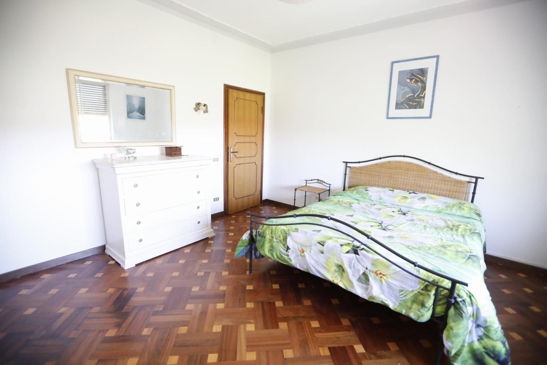 casa vacanza con piscina grande e idromassaggio jacuzzi
