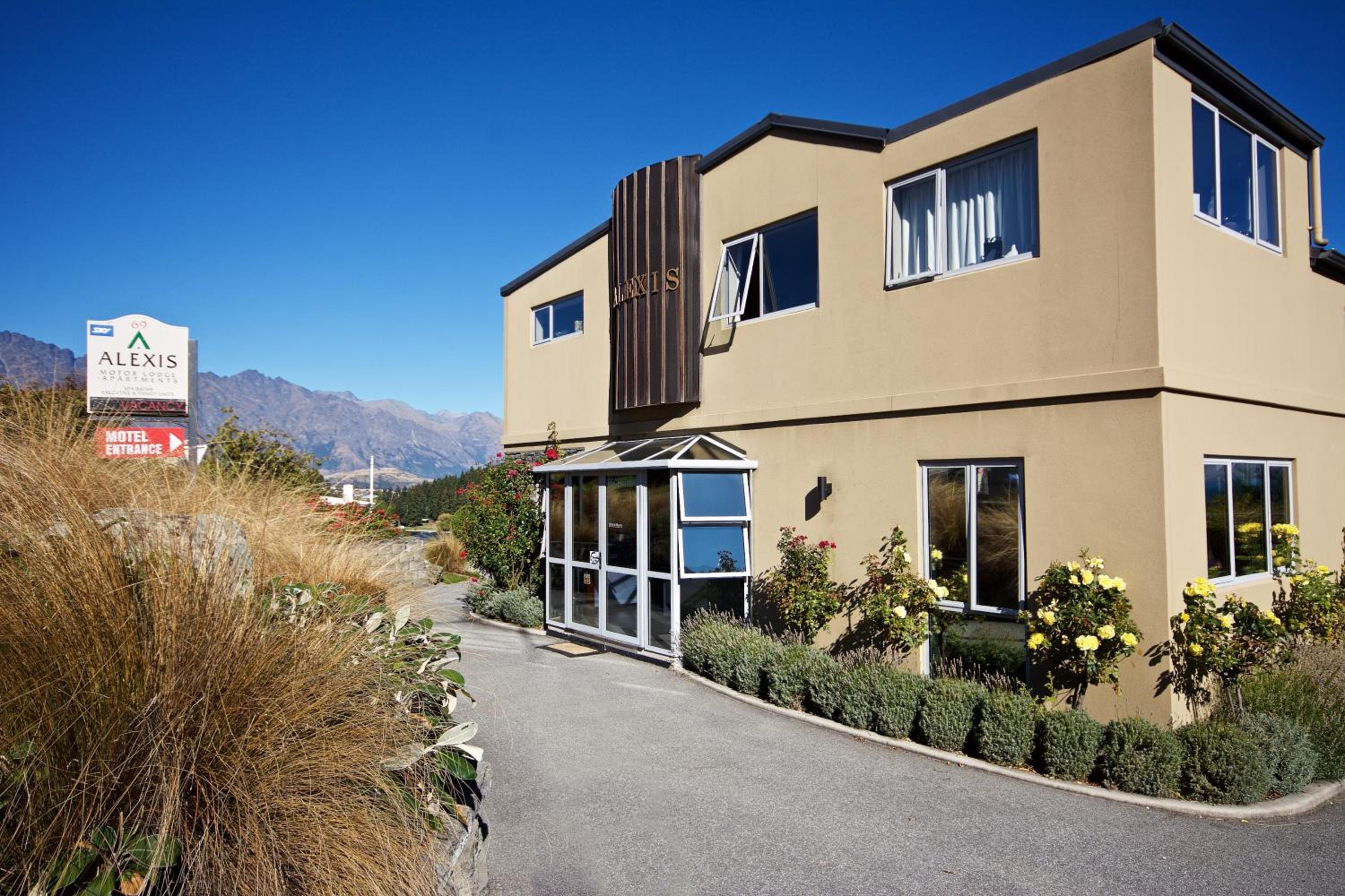 Alexis Motel & Apartments view 3
