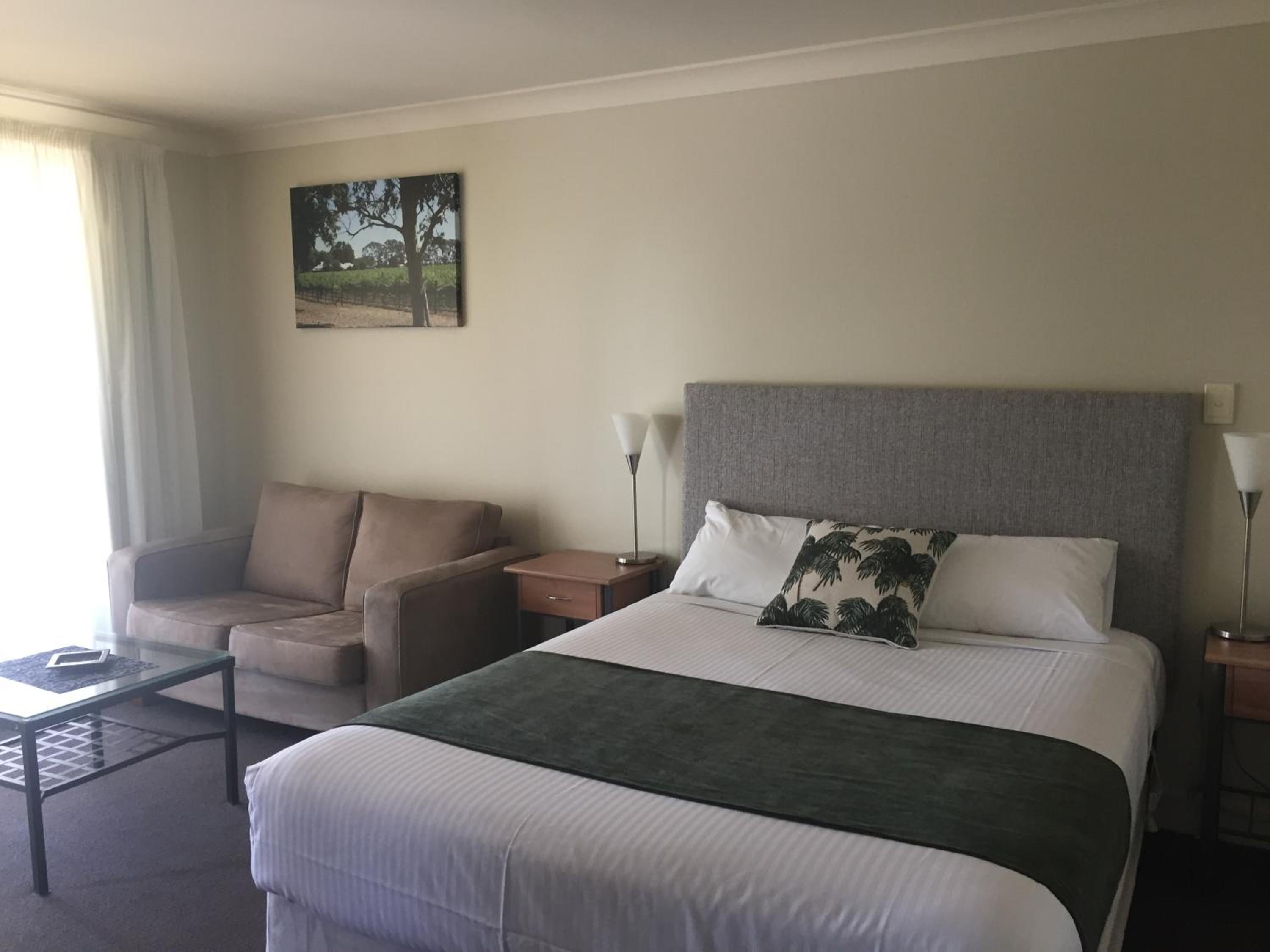 Alexander Cameron Suites