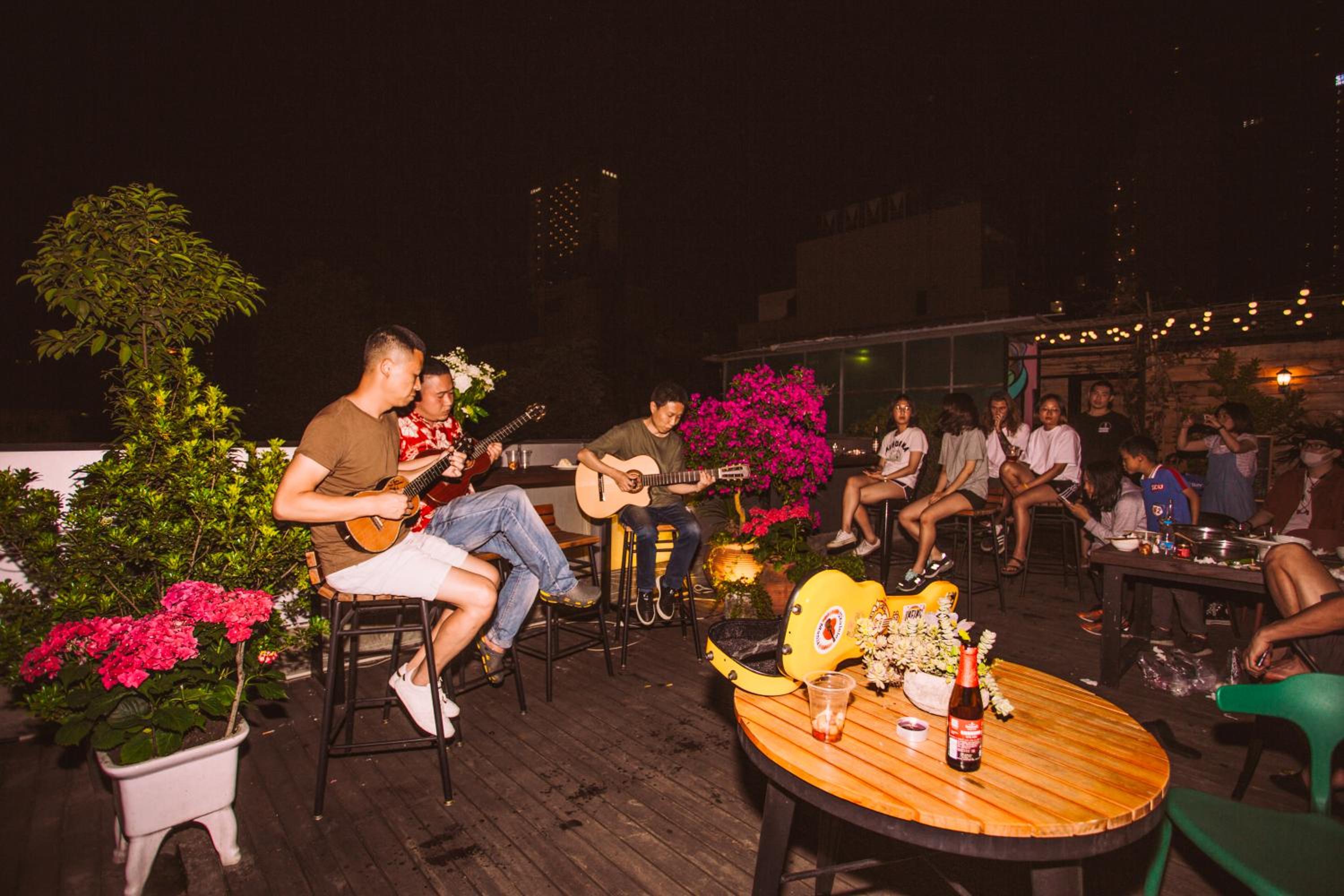 POSHPACKER - Chengdu Flipflop Hostel