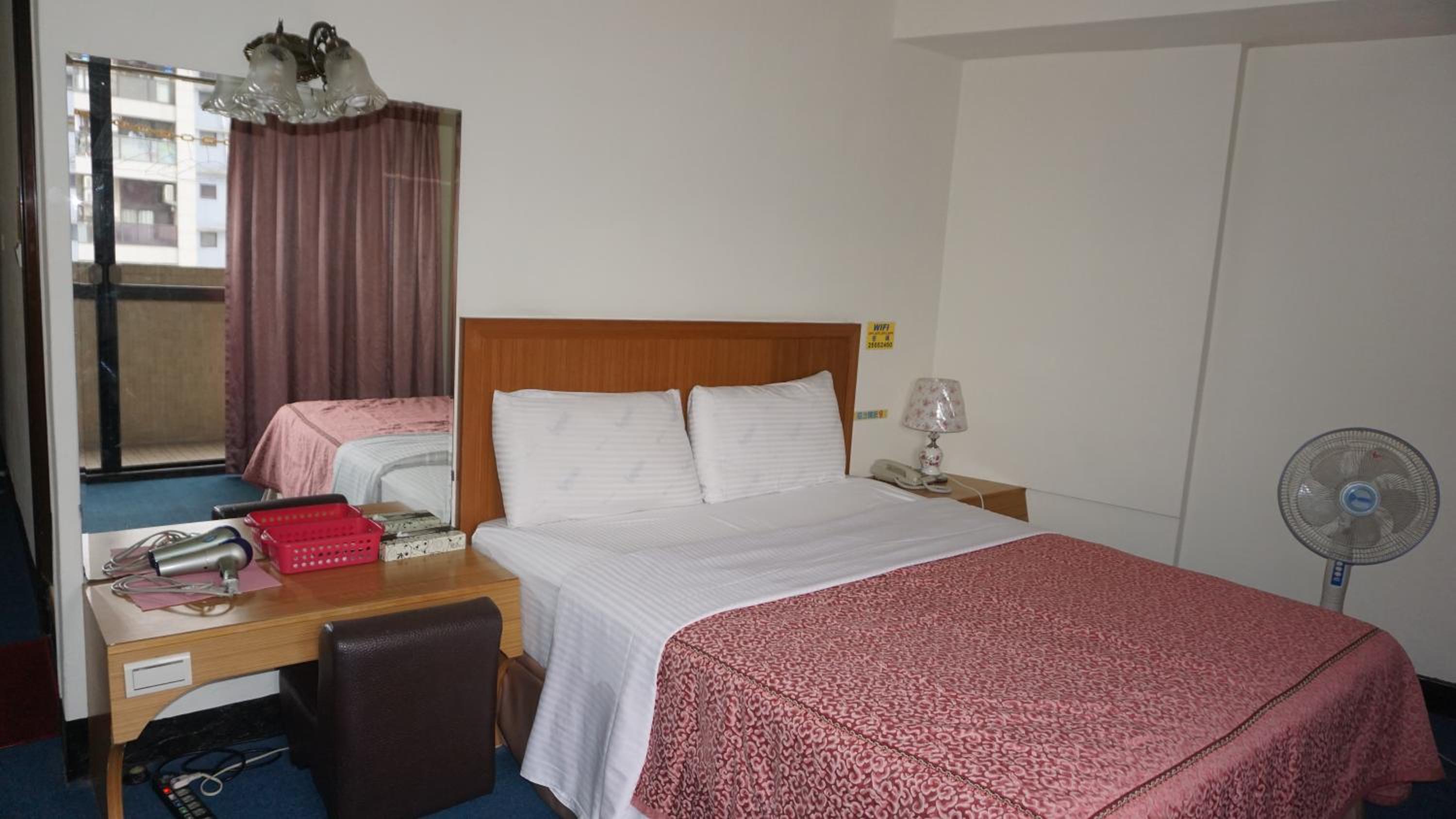 Chian Huei Business Hotel