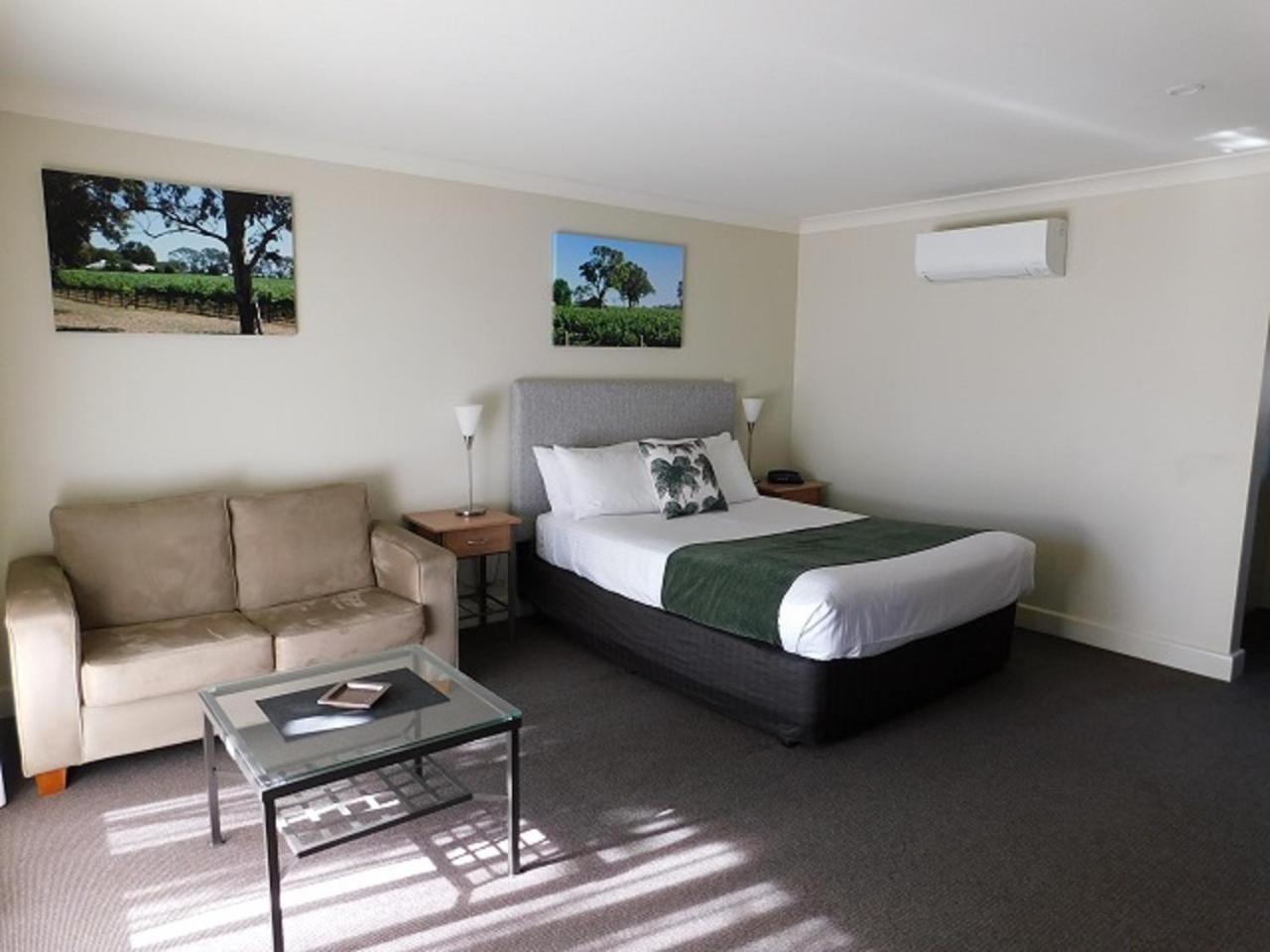 Alexander Cameron Suites