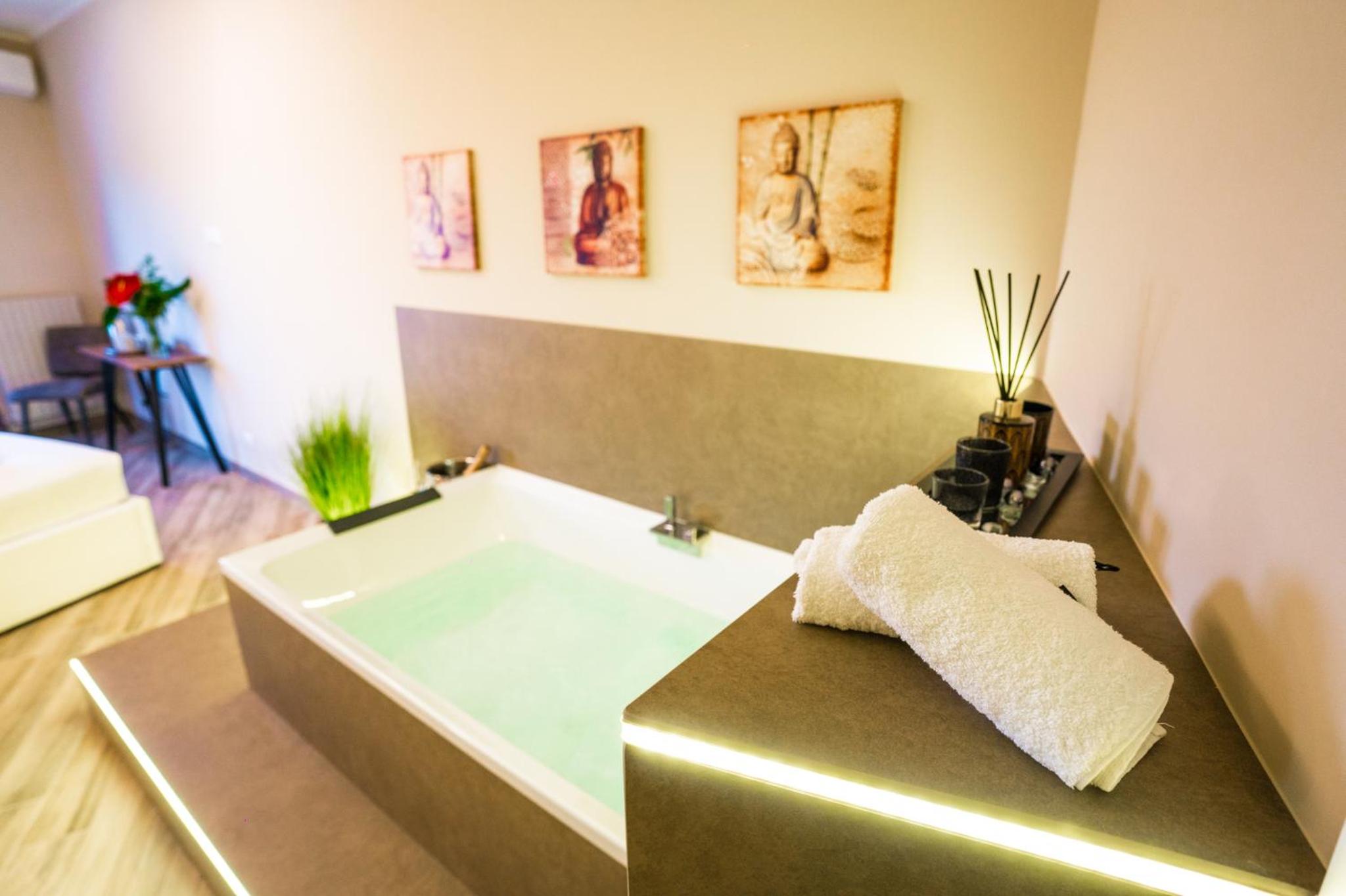 Etnic Suite en Monopoli — bathroom