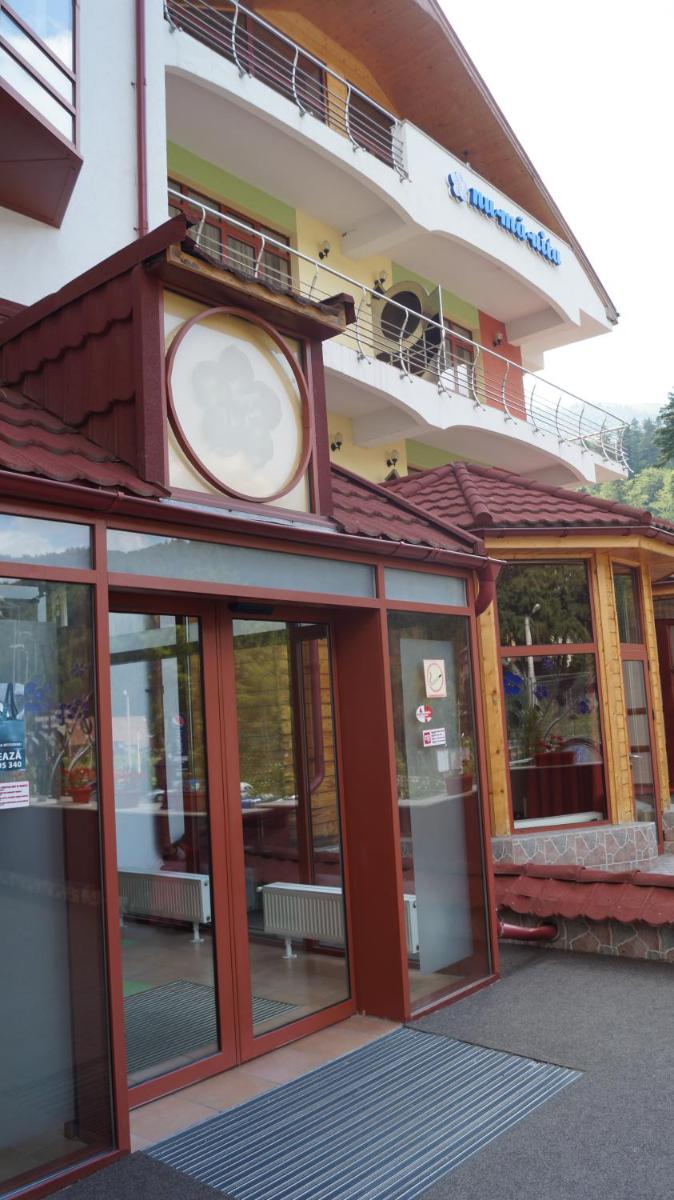 Hotel Azuga Ski & Bike Resort - Image 1