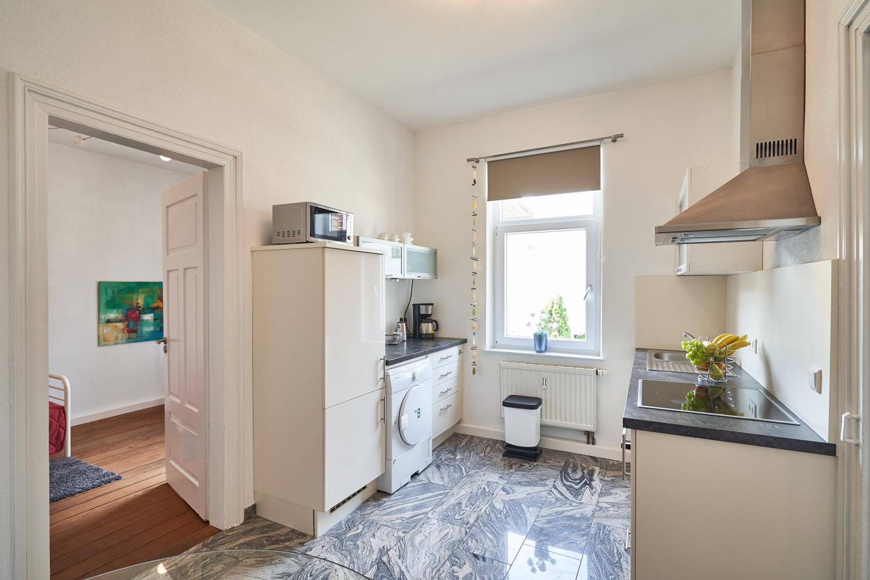 Casa Pinos en Friedrichshafen — kitchen