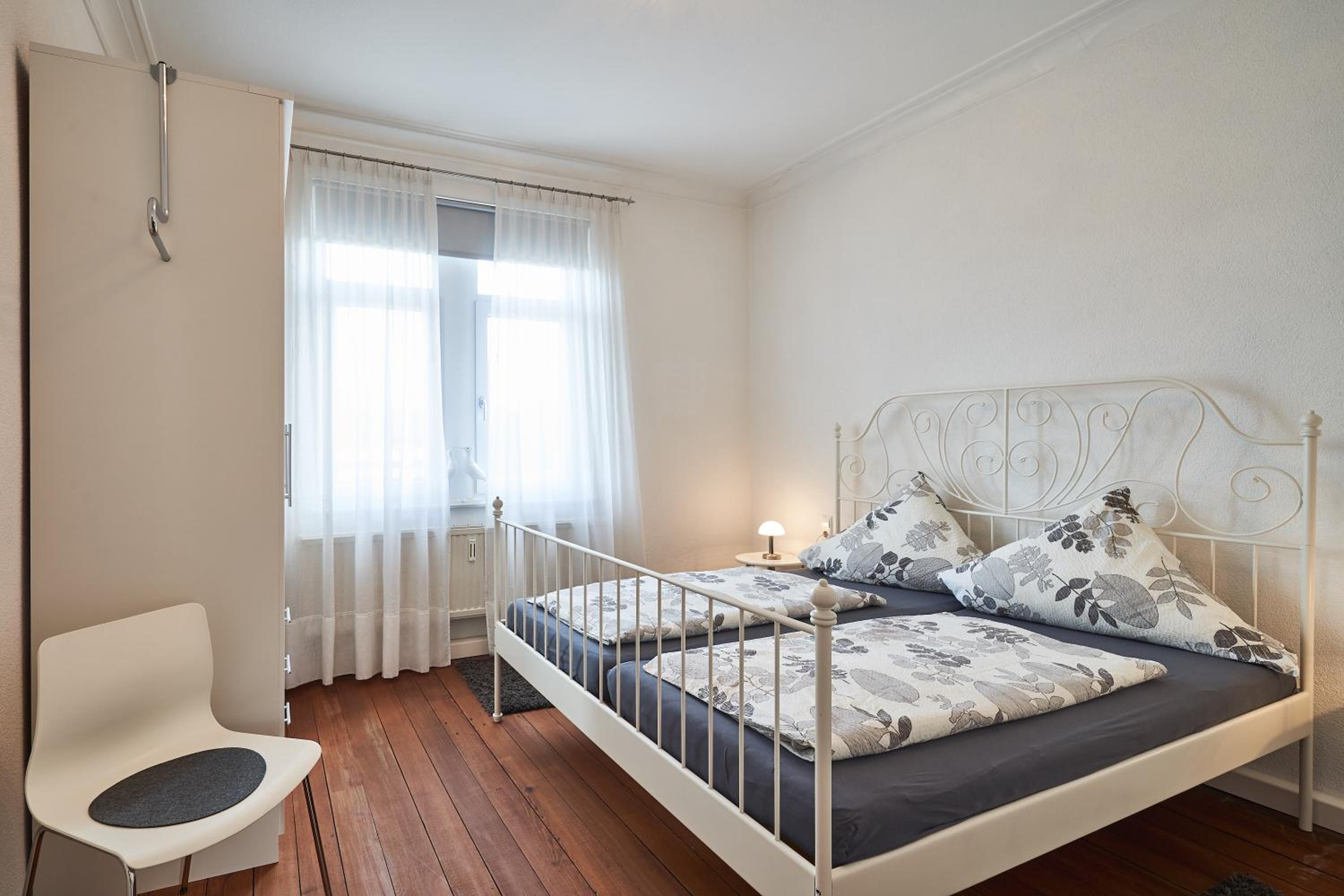 Casa Pinos en Friedrichshafen — hotel room
