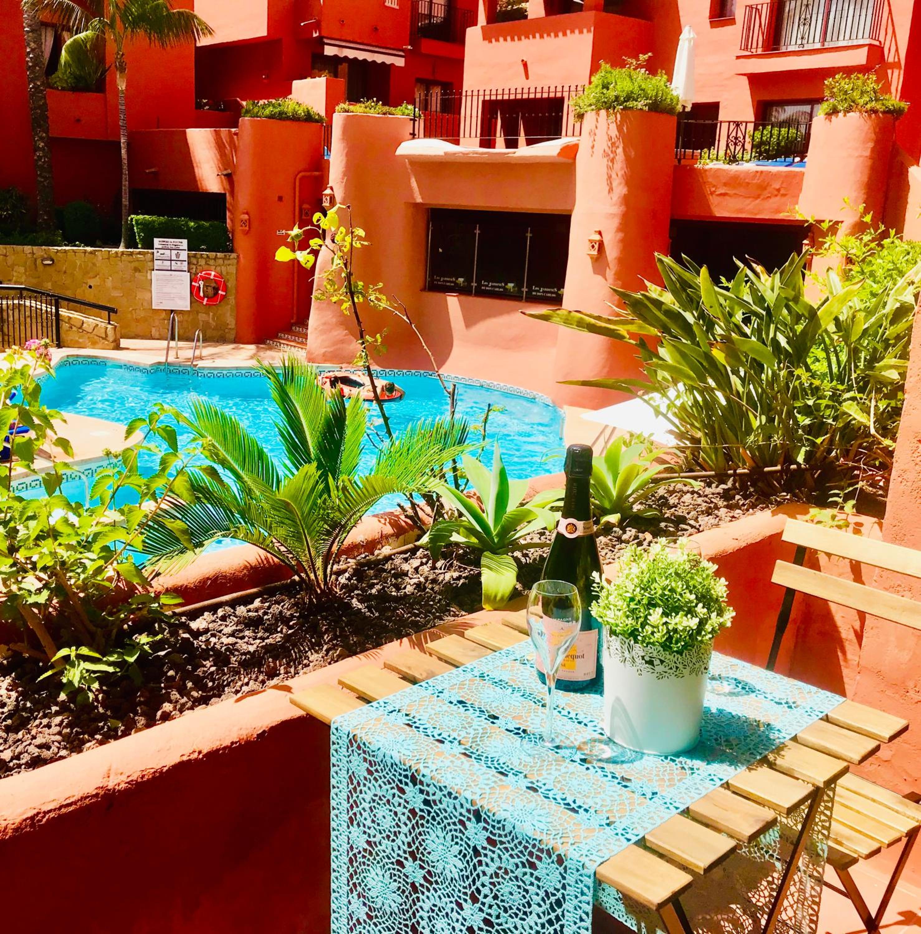 Hotel Beachside Apartment in Marbella - Image 1