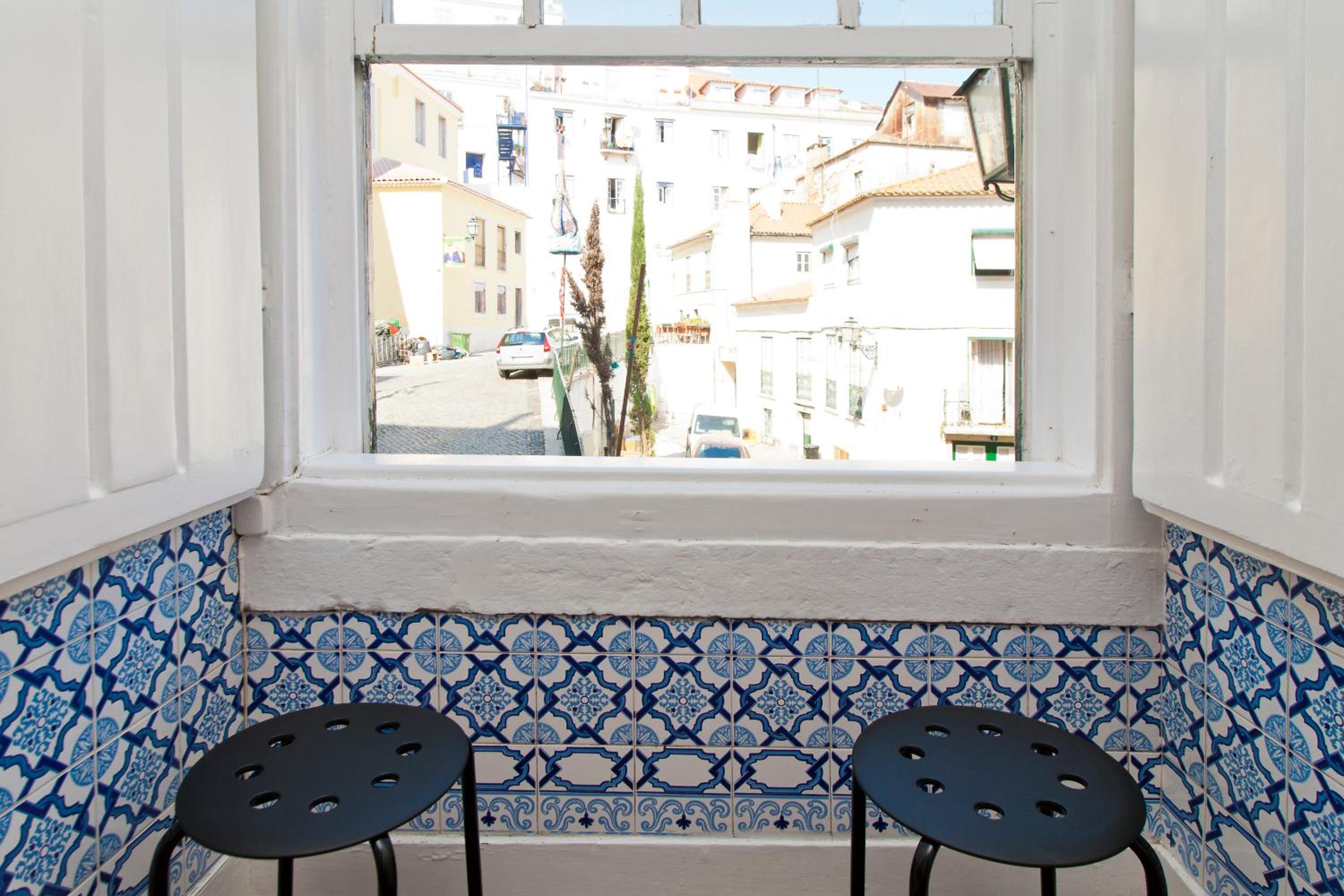 Bairrus Lisbon Apartments - Alfama view 4