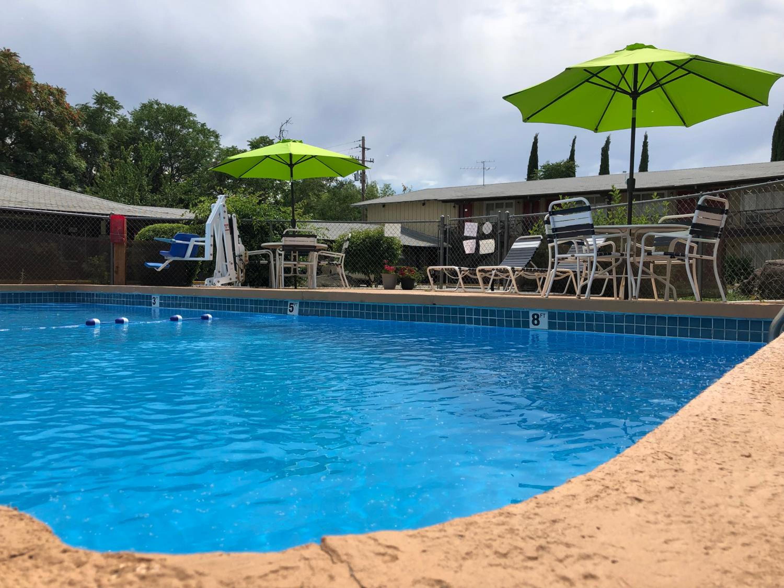 Red Bluff Inn