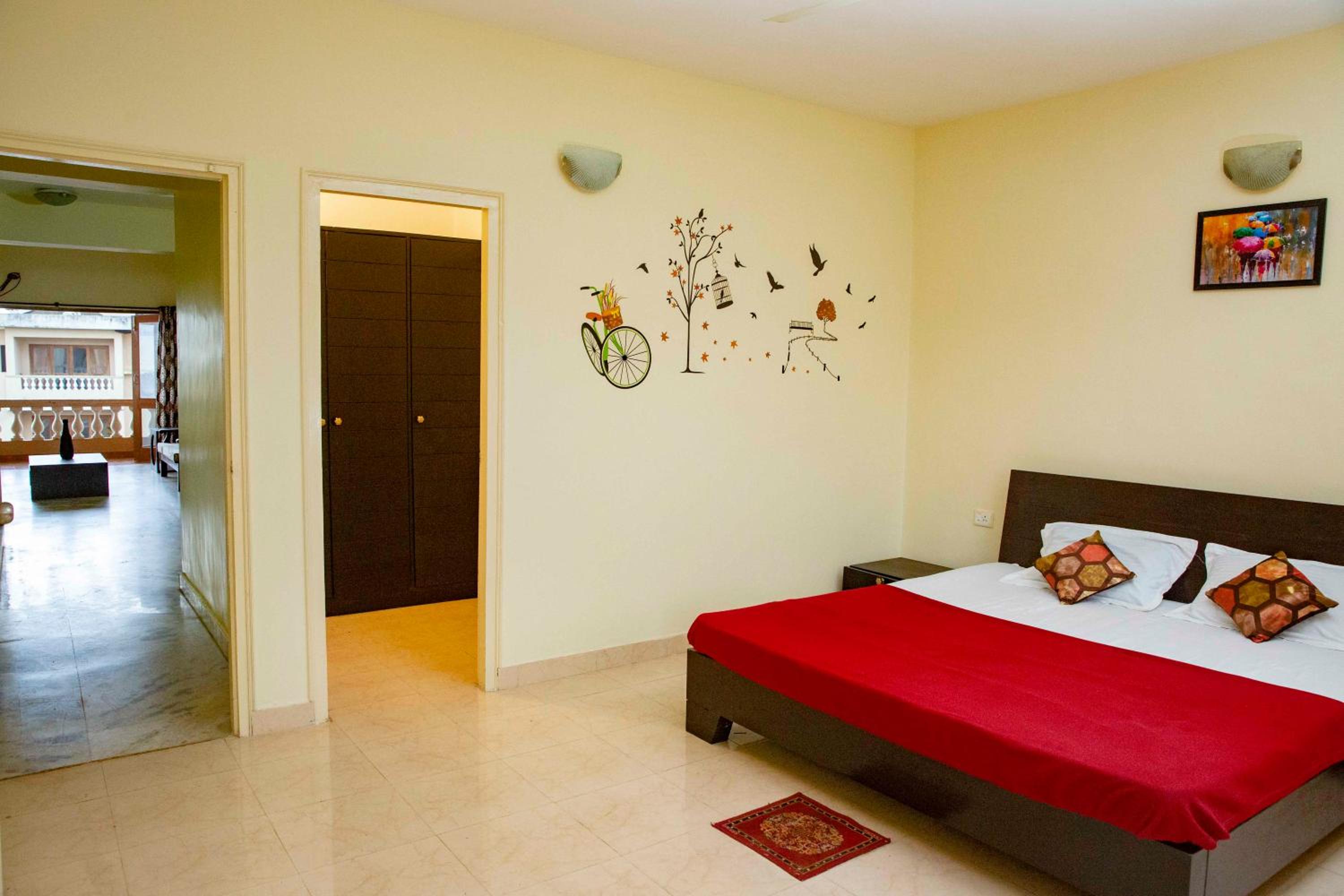 Laxmi's Apartment - Coconut Grove Residence