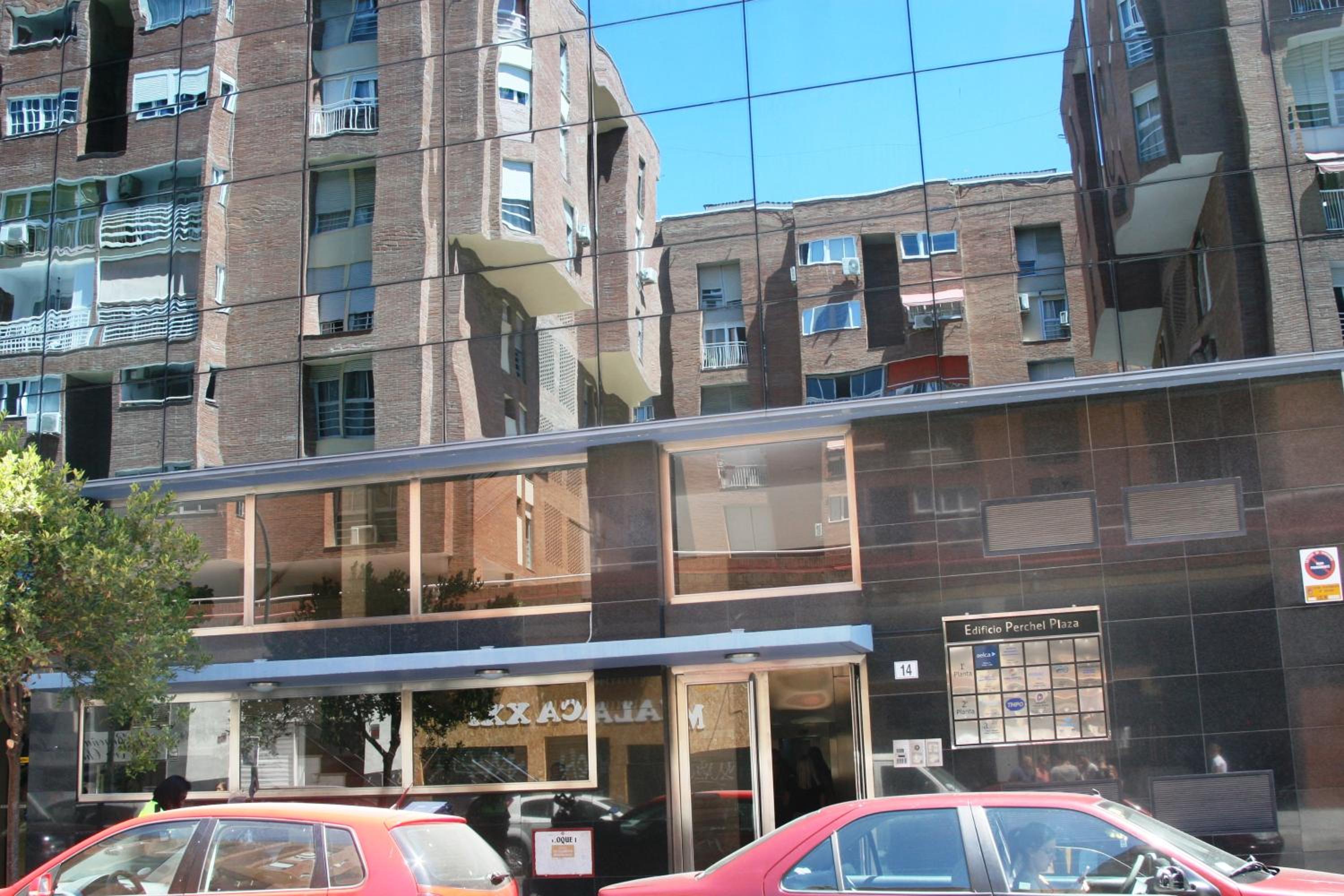 APARTAMENTO MALAGA CENTRO Y PLAYA-PARKING