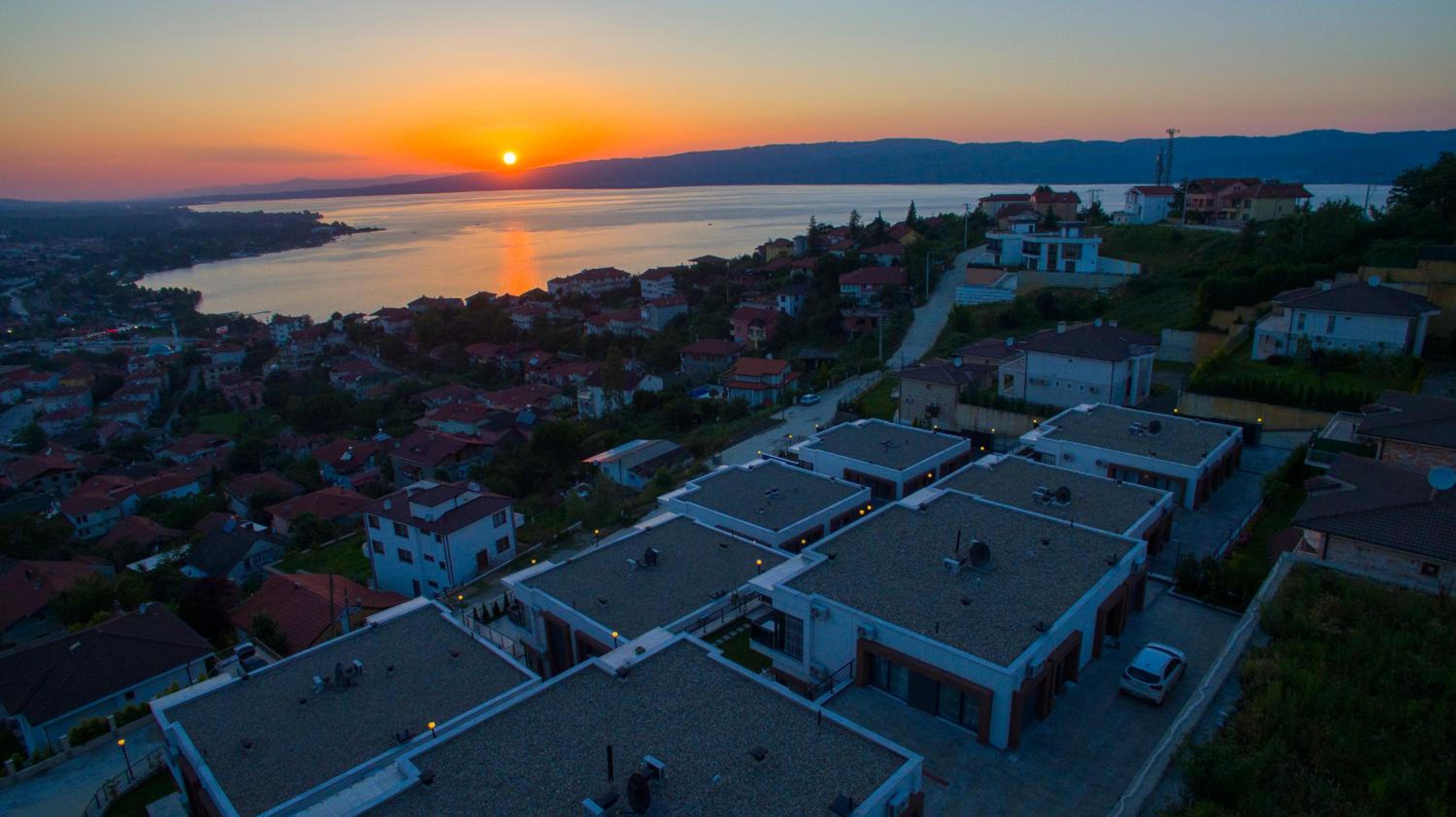 Hotel Sawsana Villalari - Image 1