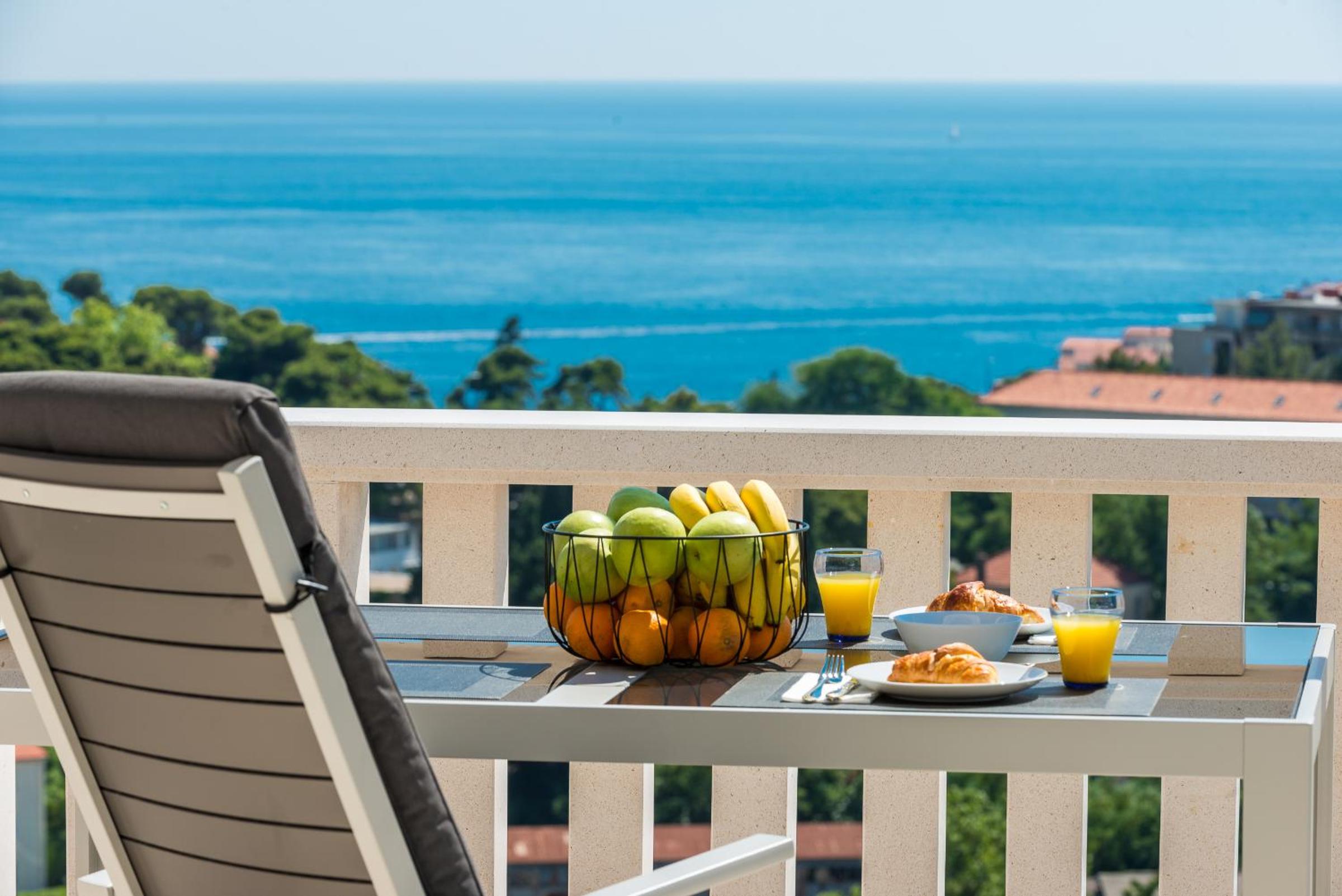 Hotel Vista deluxe apartment - Image 1