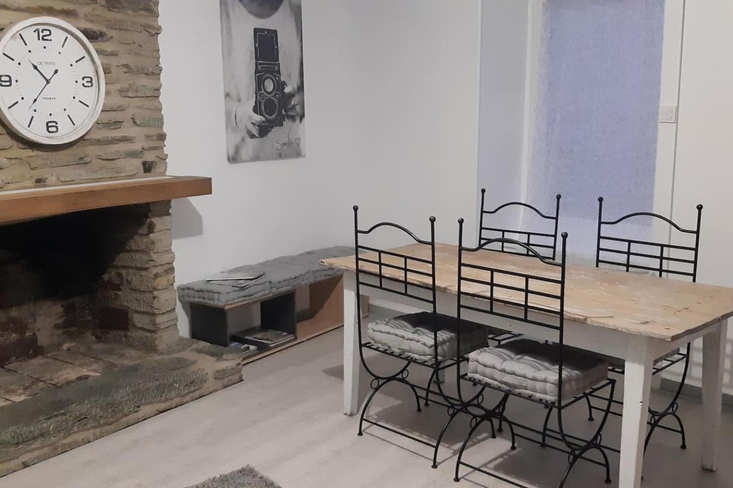 CHE F3 gauche Terrasse jardin barbecue hypercentre wifi view 4