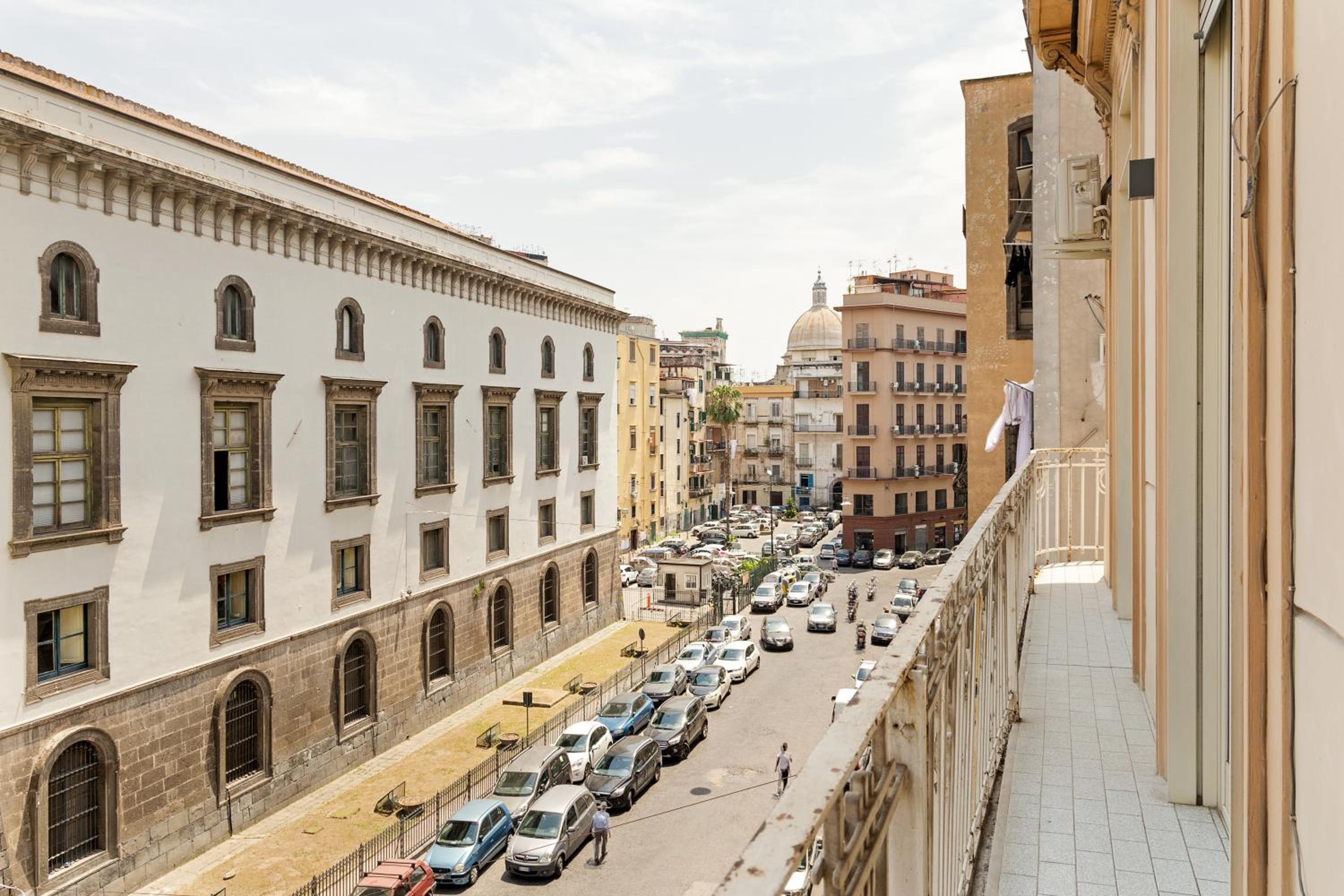 GuestHost - Napoli Suite Caravaggio Apartment