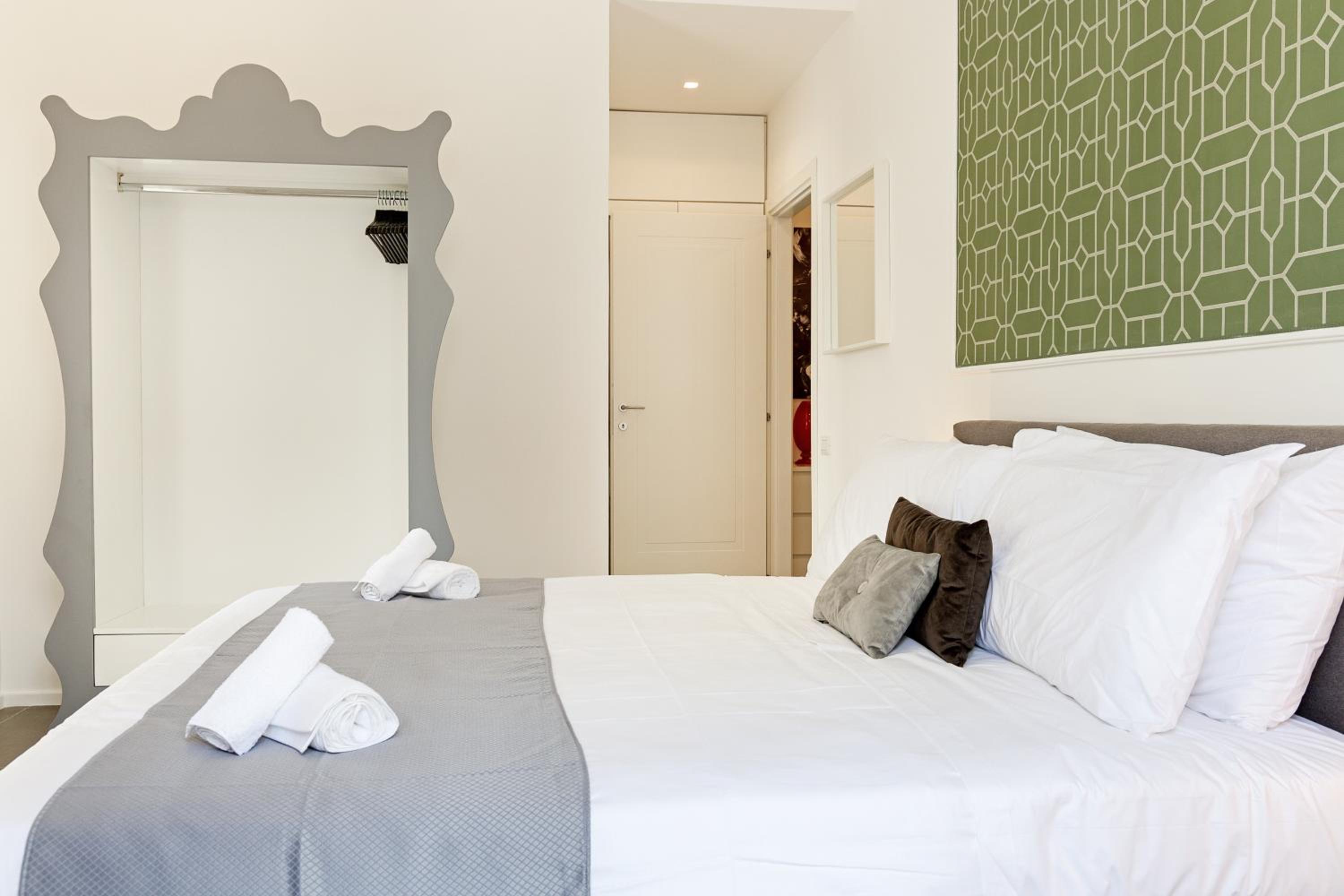 GuestHost - Napoli Suite Caravaggio Apartment