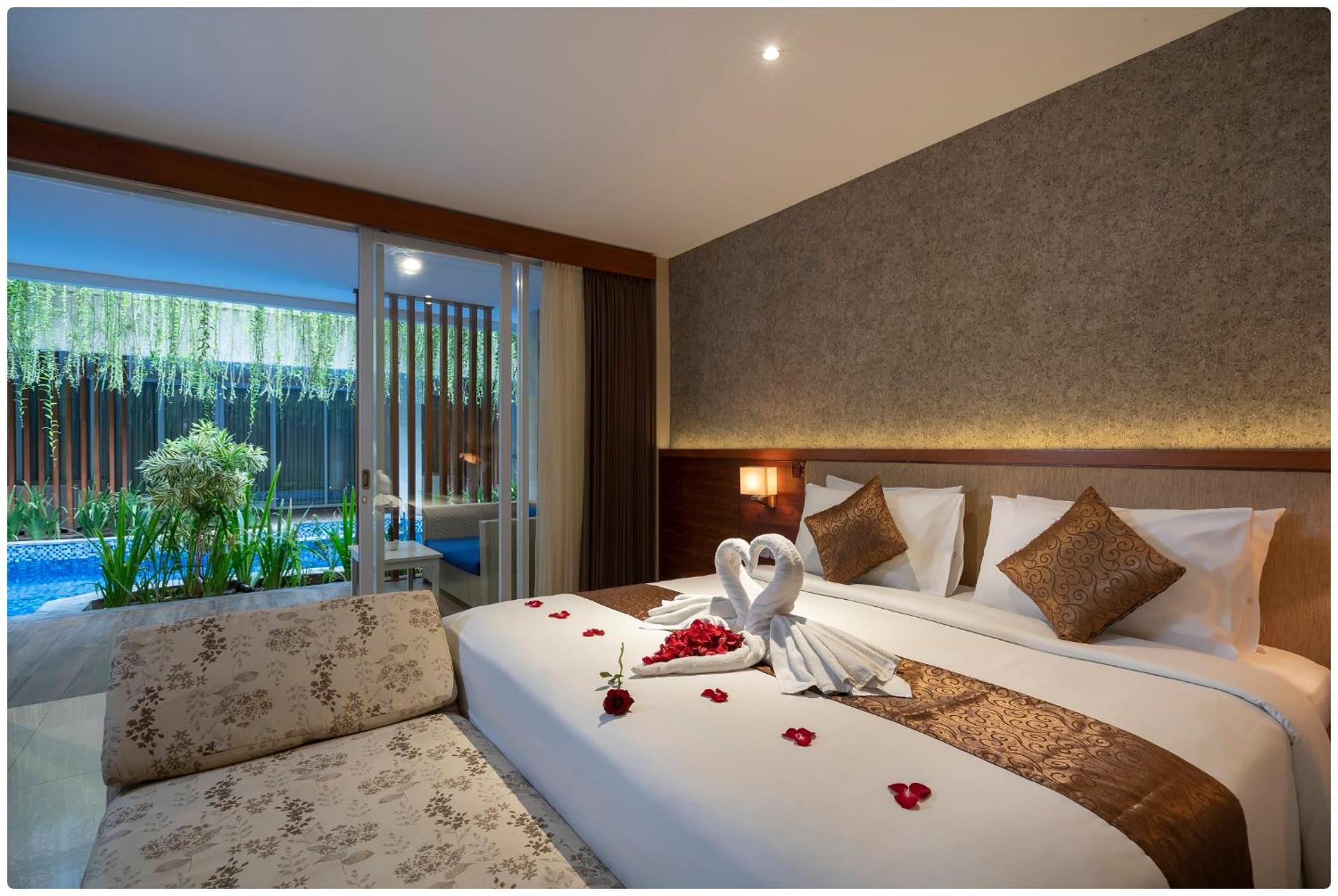 d'Nusa Beach Club and Resort