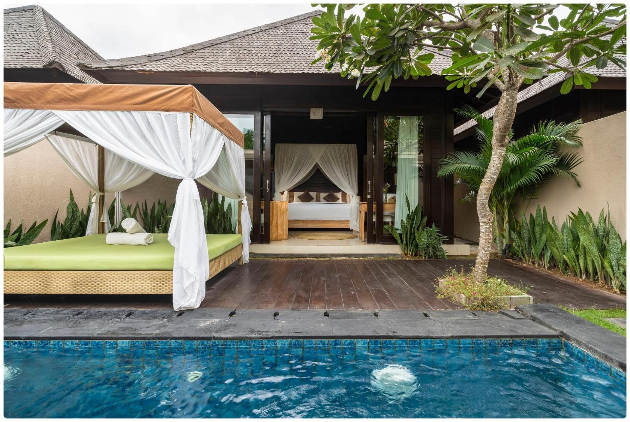 d'Nusa Beach Club and Resort