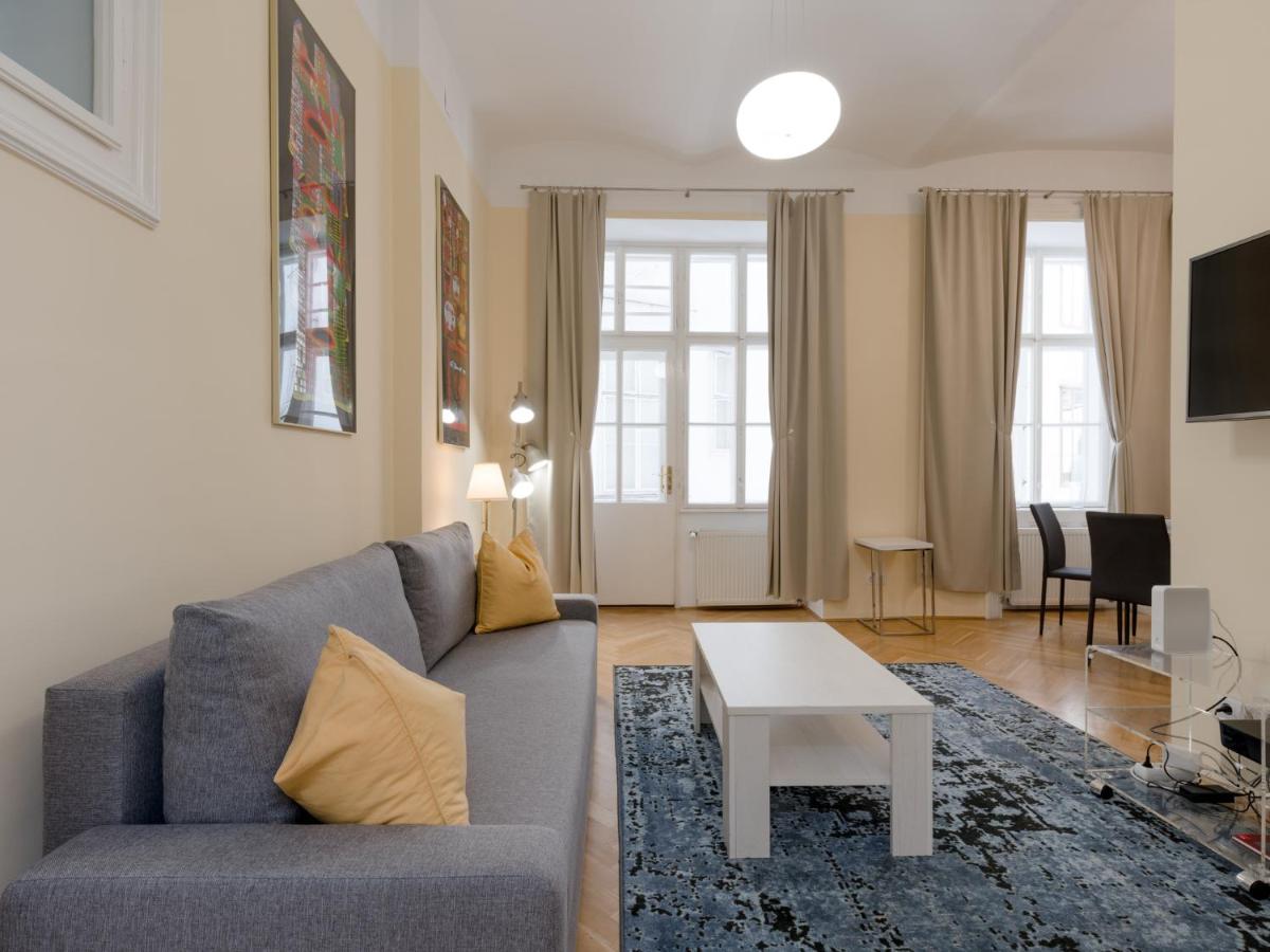Vienna Apartment 1010
