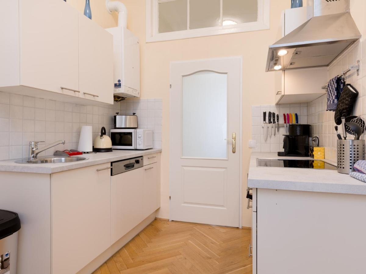 Vienna Apartment 1010