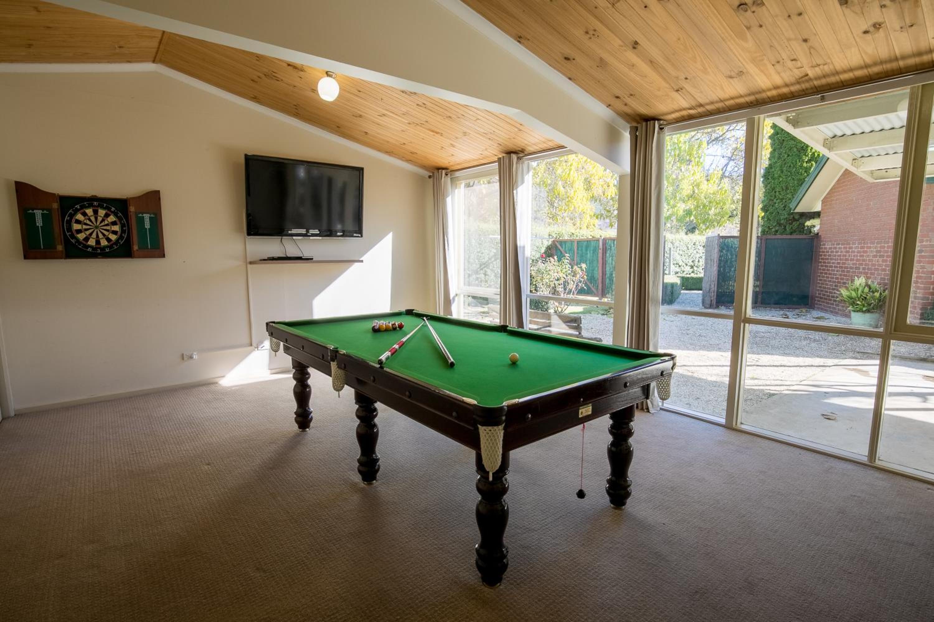 The Birch House - Silver Birches Accommodation Bright