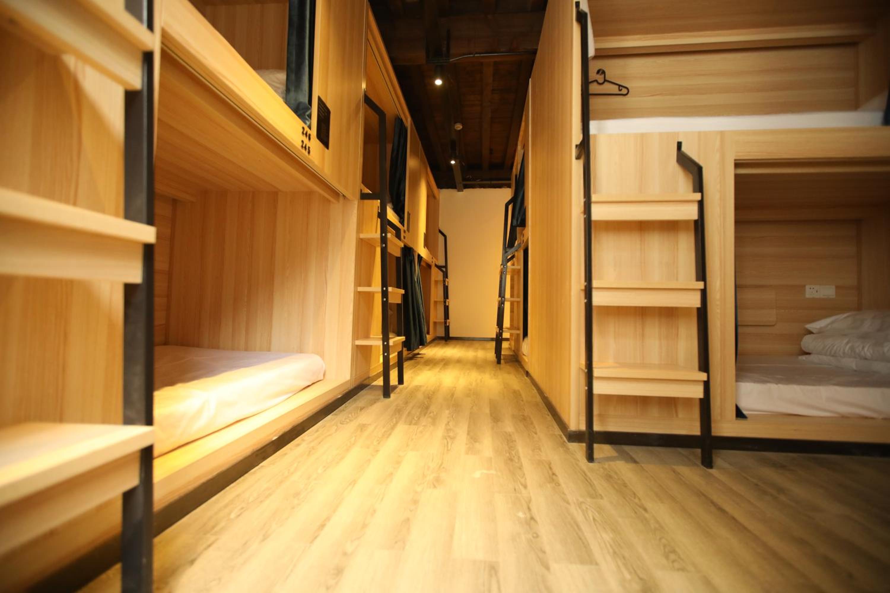 Lijiang Desti Youth Park Hostel